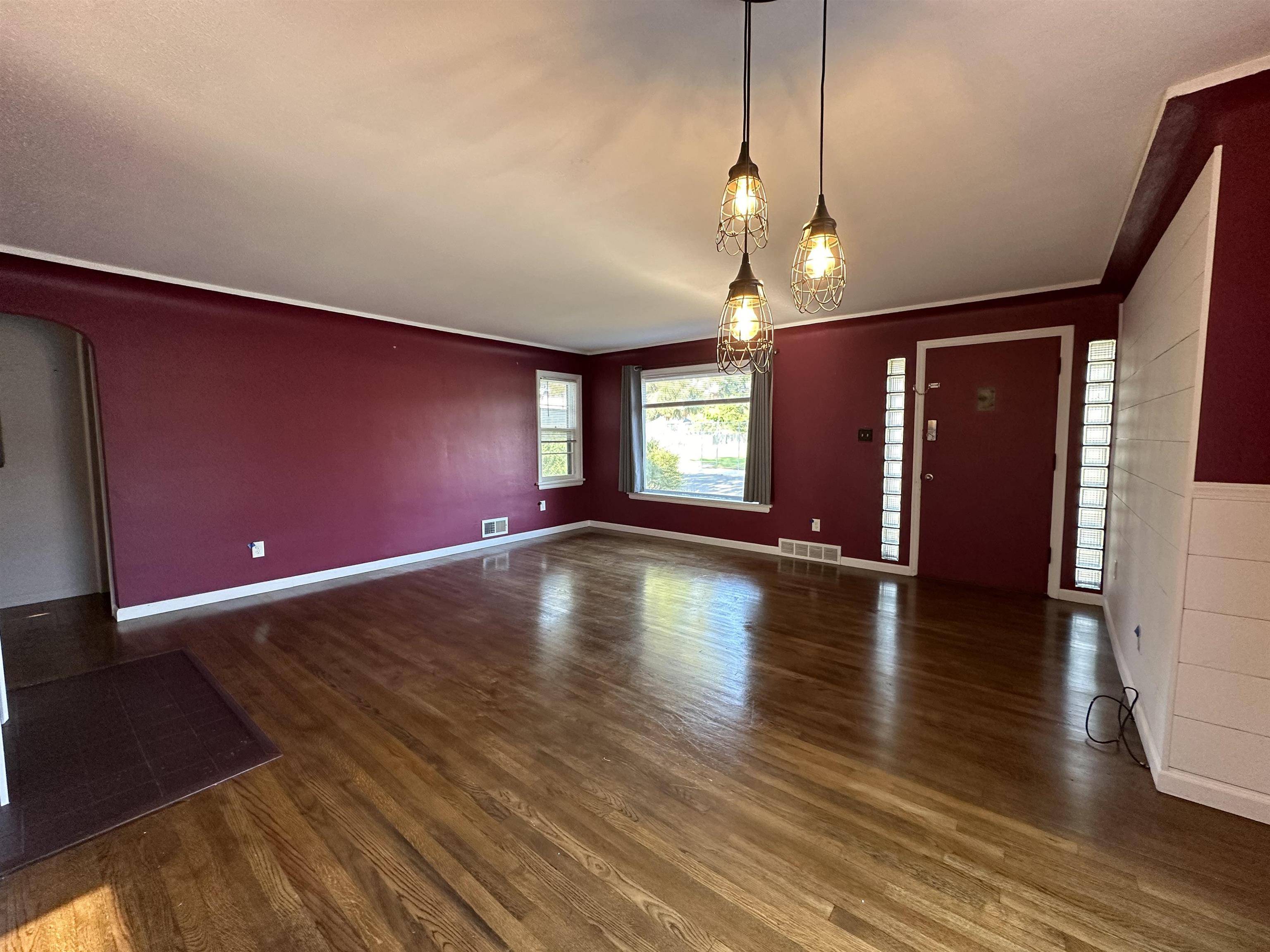 4323 N Wall St, Spokane, WA 99205