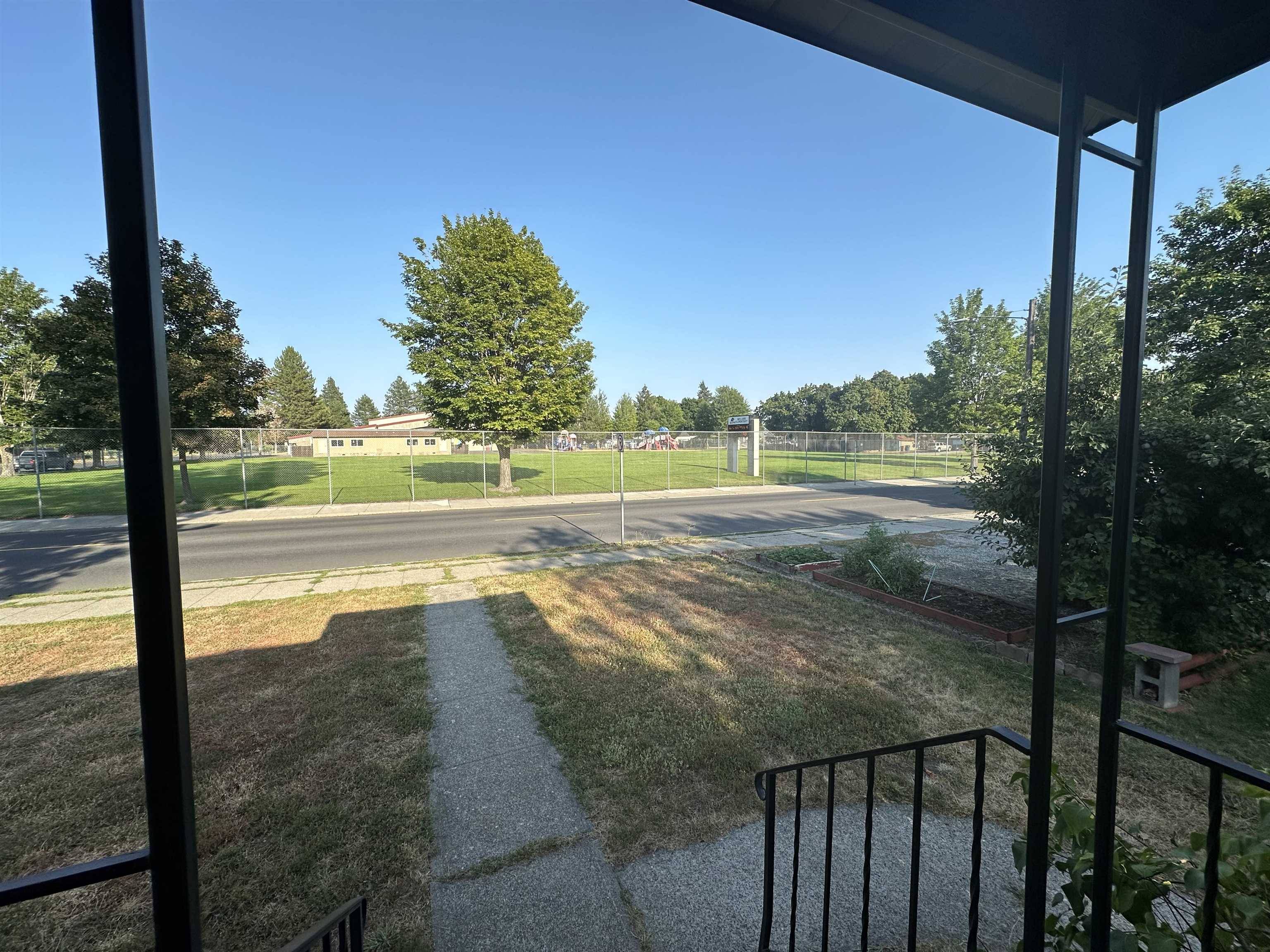 4323 N Wall St, Spokane, WA 99205