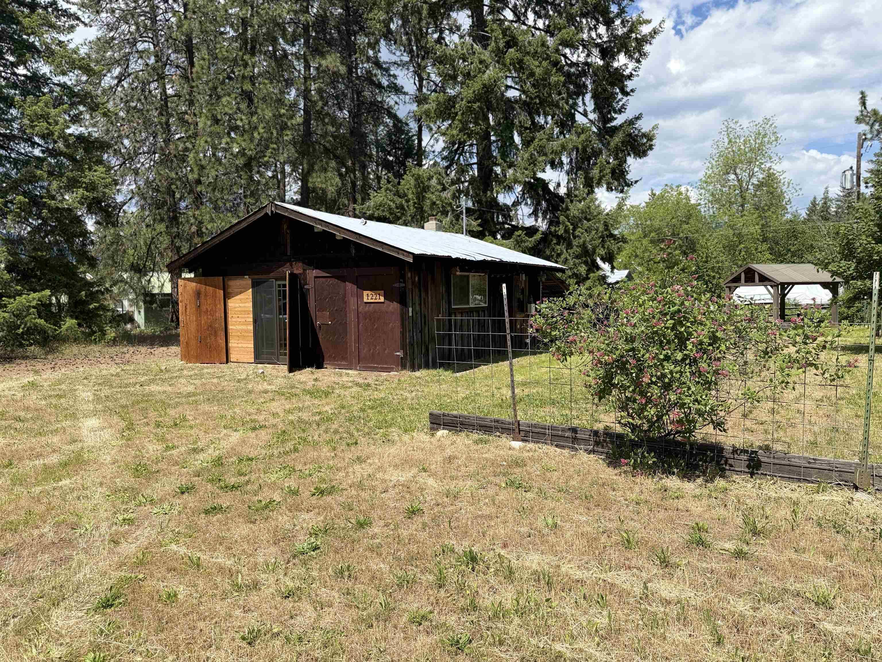1221 Minter Ave, Marcus, WA 99151