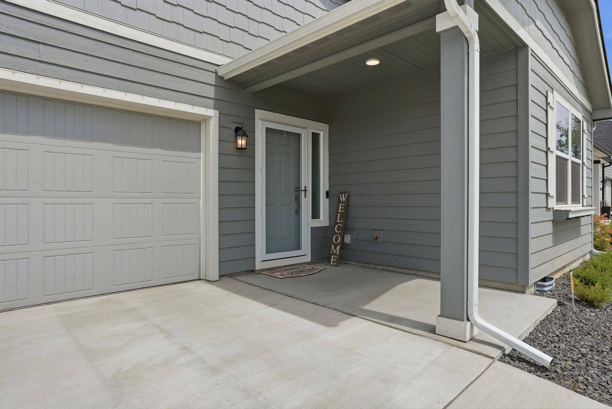 2086 W Walker Ave, Spokane, WA 99208