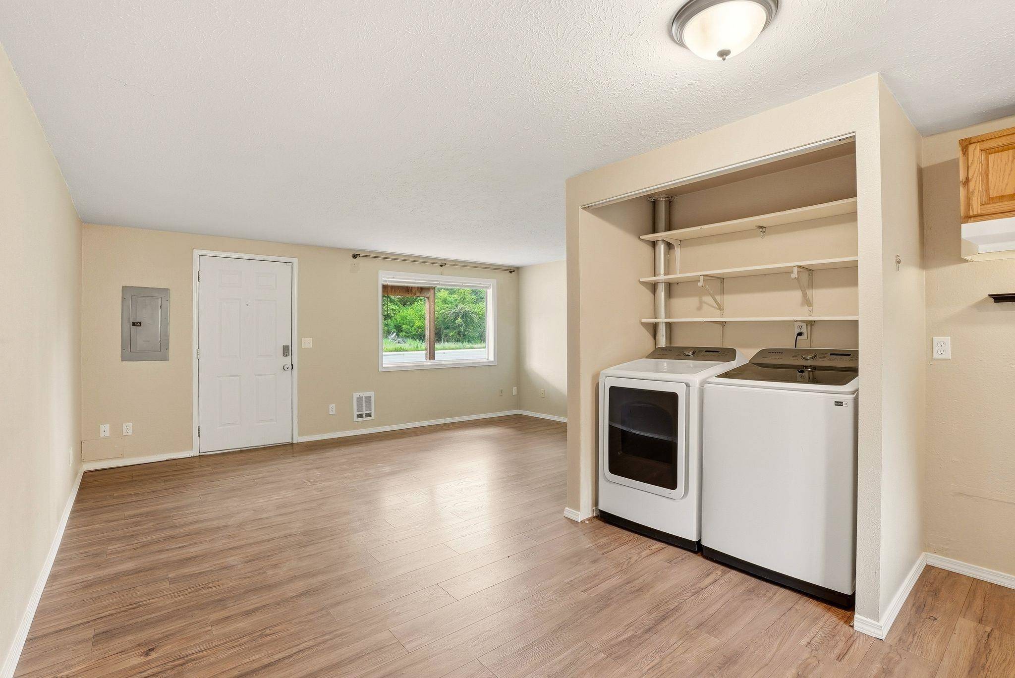 104-108 N Colville Rd, Deer Park, WA 99006
