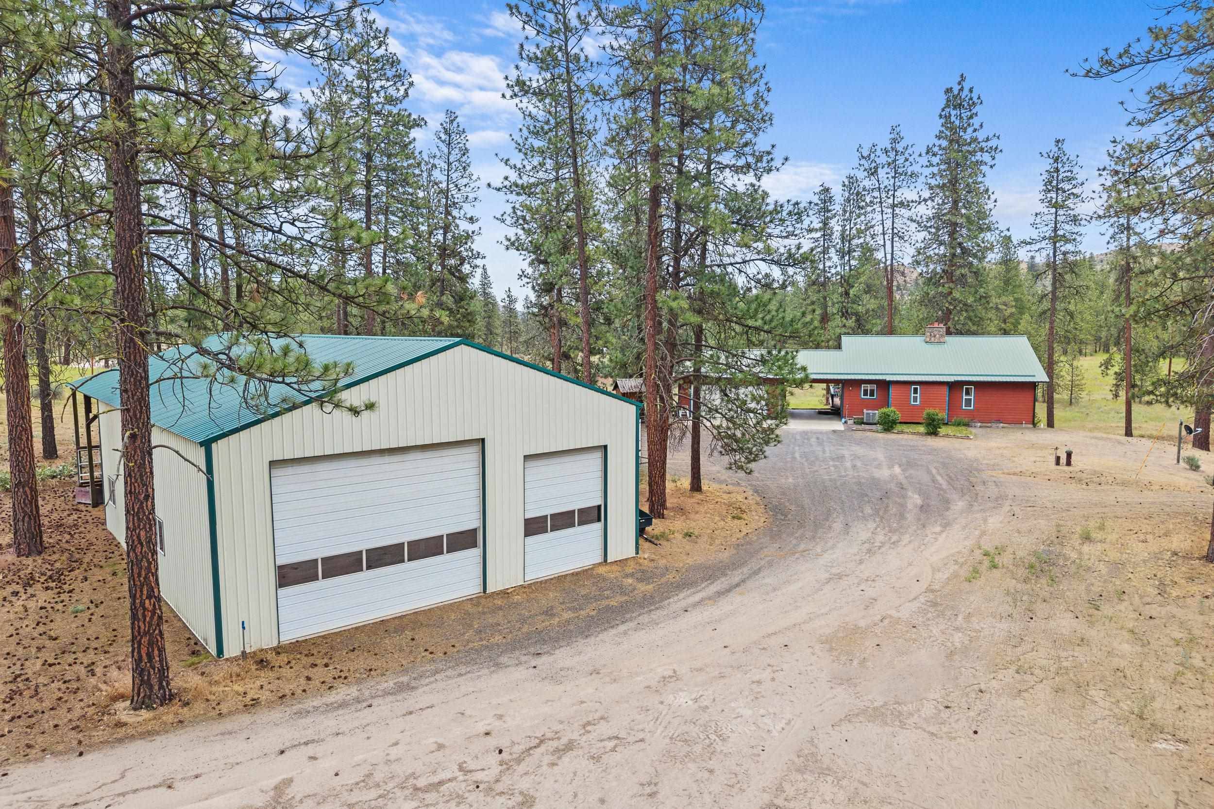 40048 E Cayuse Cove Rd, Davenport, WA 99122