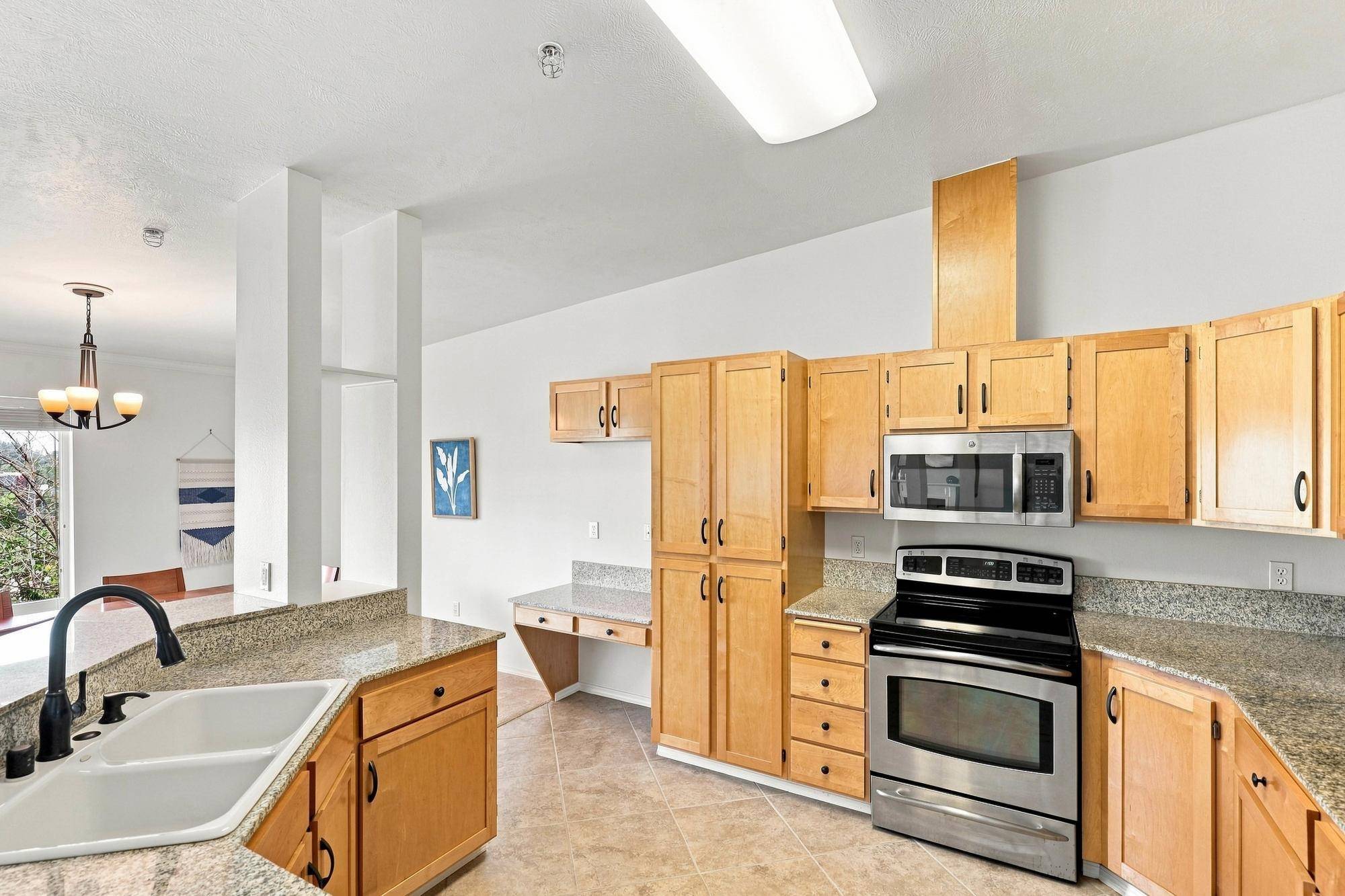 930 S COWLEY St ##404, Spokane, WA 99202