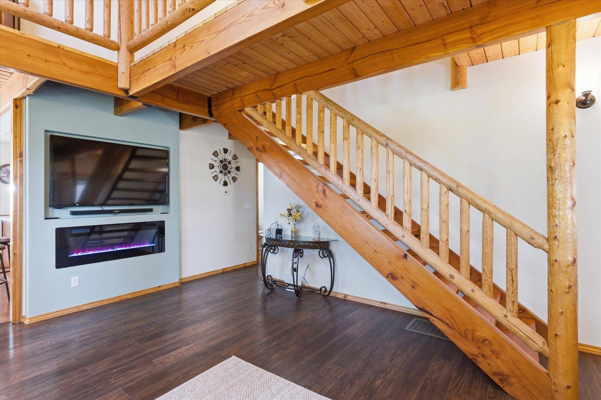 106 Juanita Ln, Elk, WA 99009