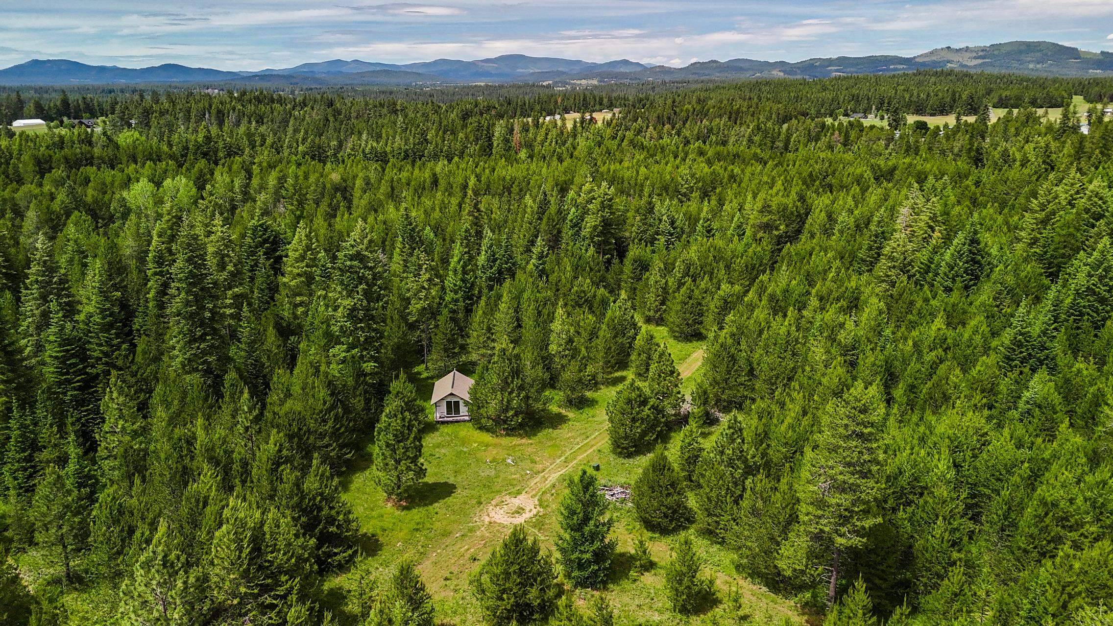 10XXX N Whispering Pines Ln, Elk, WA 99009