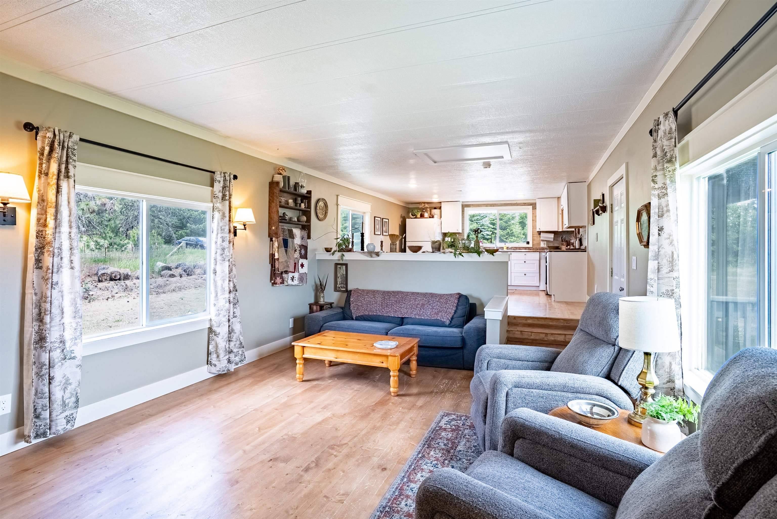 212 E Donna Ln, Colbert, WA 99005
