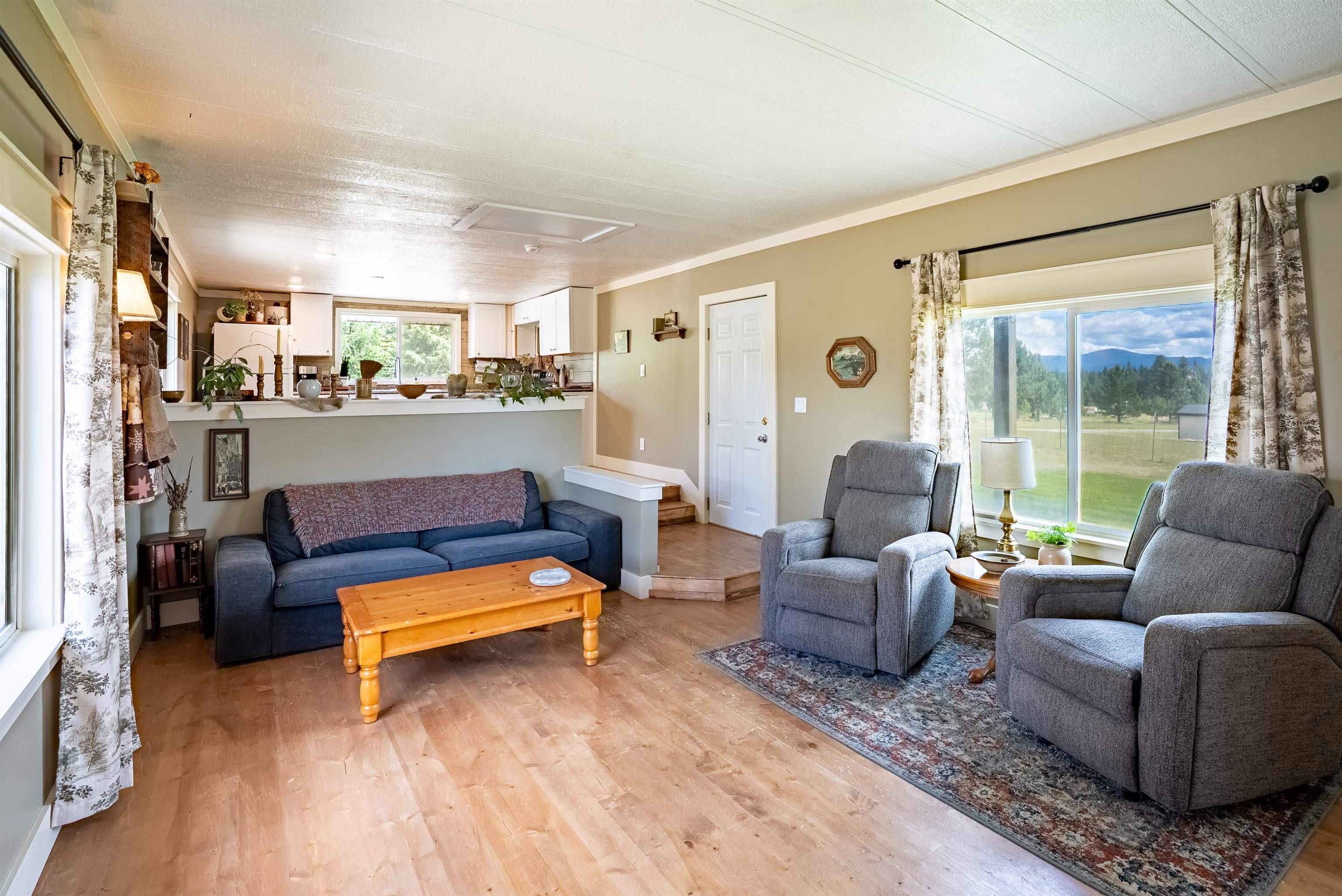 212 E Donna Ln, Colbert, WA 99005