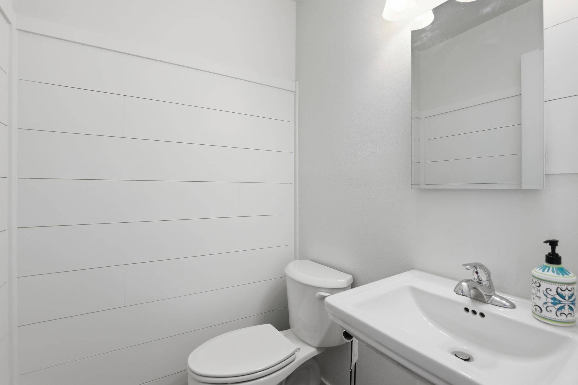 12449 E Olive Ave, Spokane Valley, WA 99216-2902