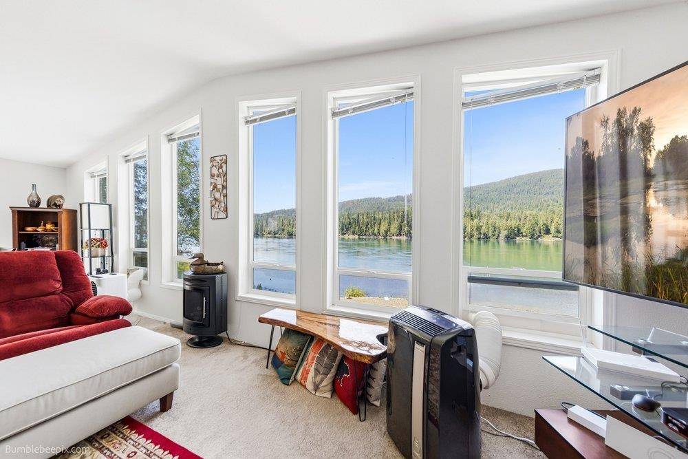 22373 Leclerc N Rd, Cusick, WA 99119