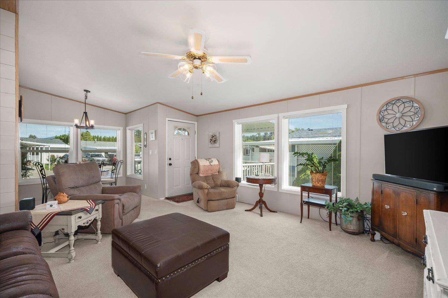208 S Blueberry Pl, Spokane Valley, WA 99016