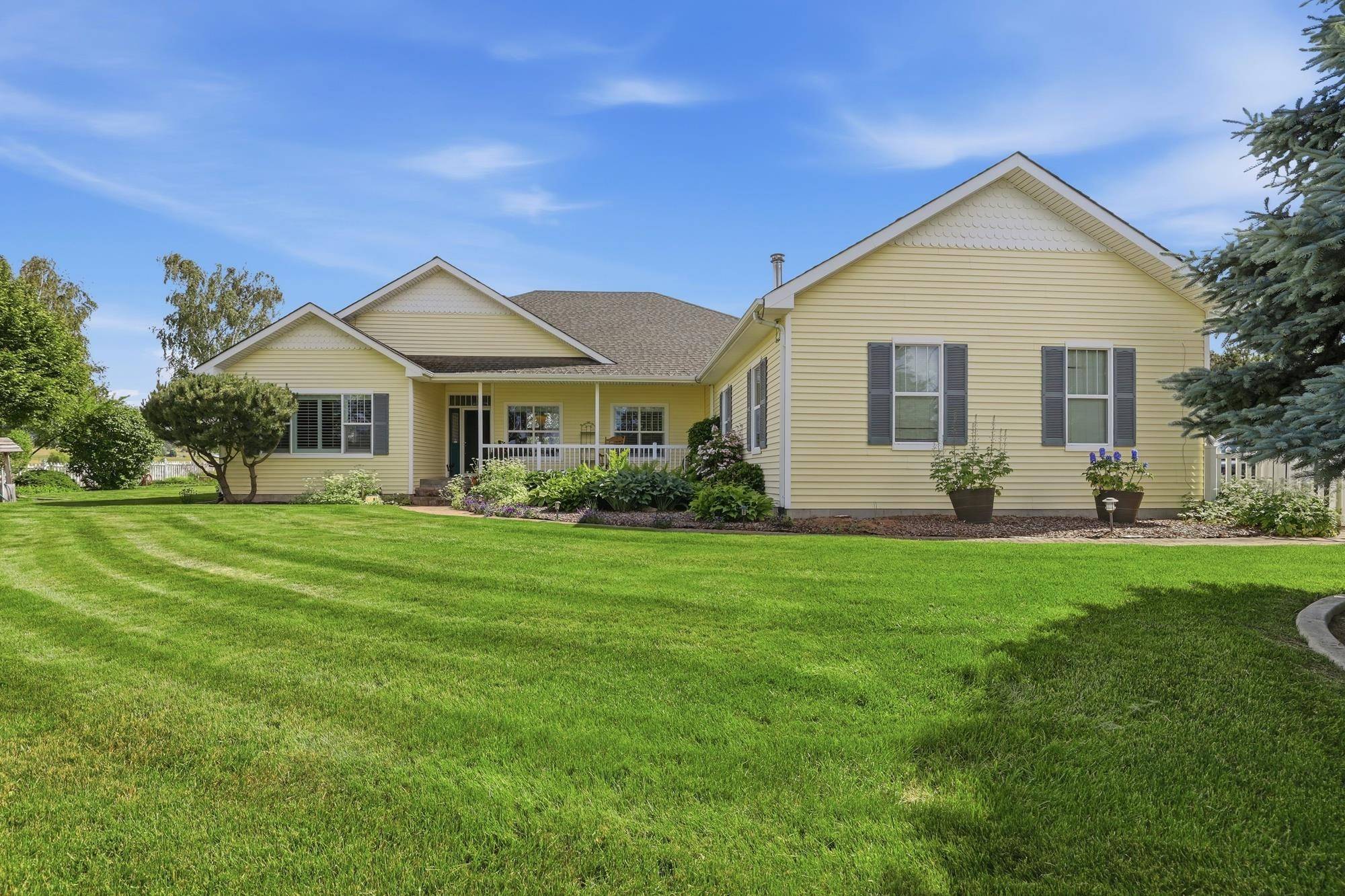 6909 W Ridgeway Dr, Deer Park, WA 99006
