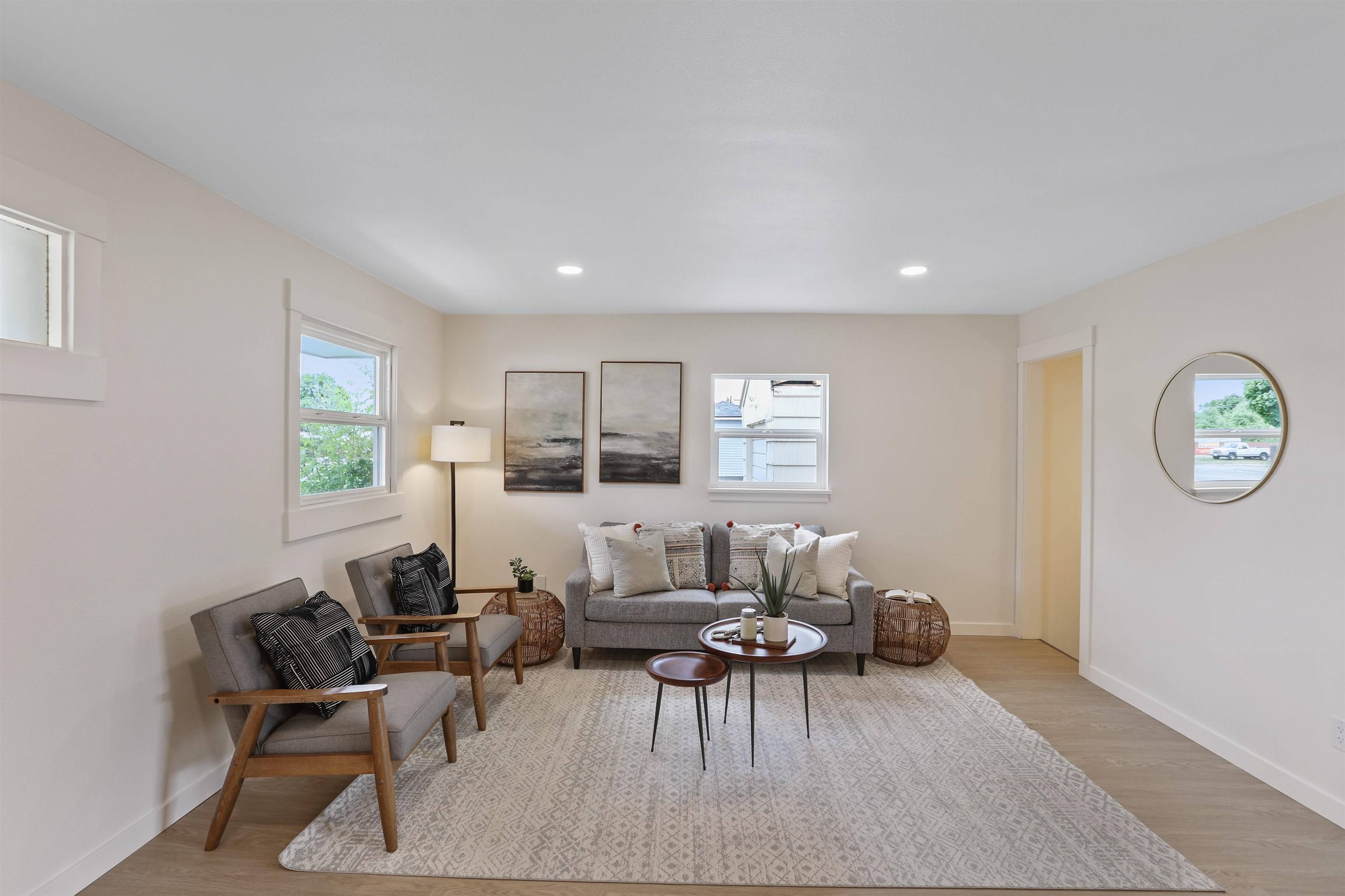 13716 E Broadway Ave, Spokane, WA 99216