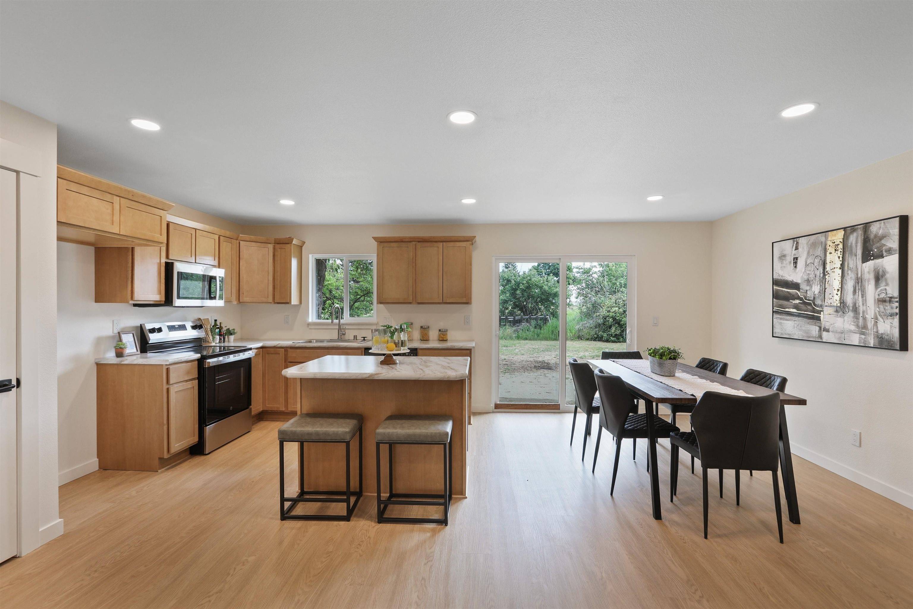 13716 E Broadway Ave, Spokane, WA 99216