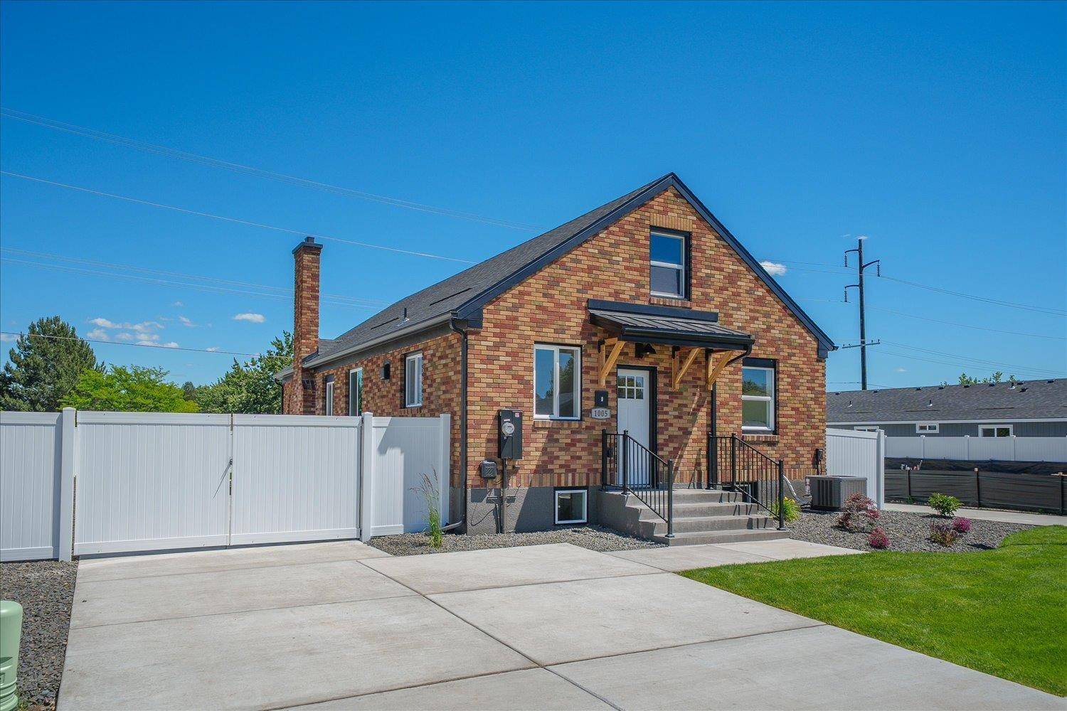 1005 S Century Rd, Spokane Valley, WA 99037
