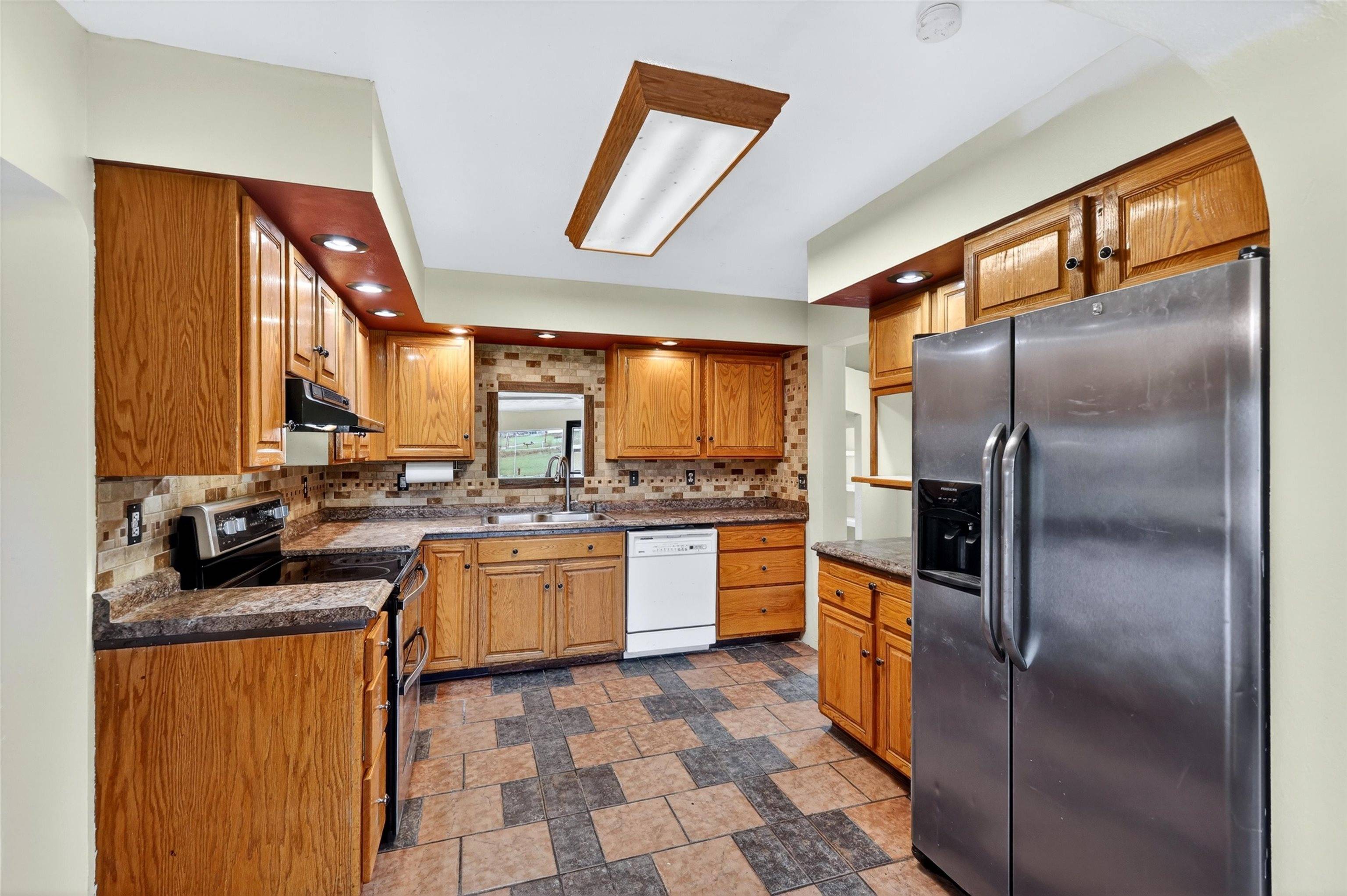 671 Baker Lake Rd, Newport, WA 99156