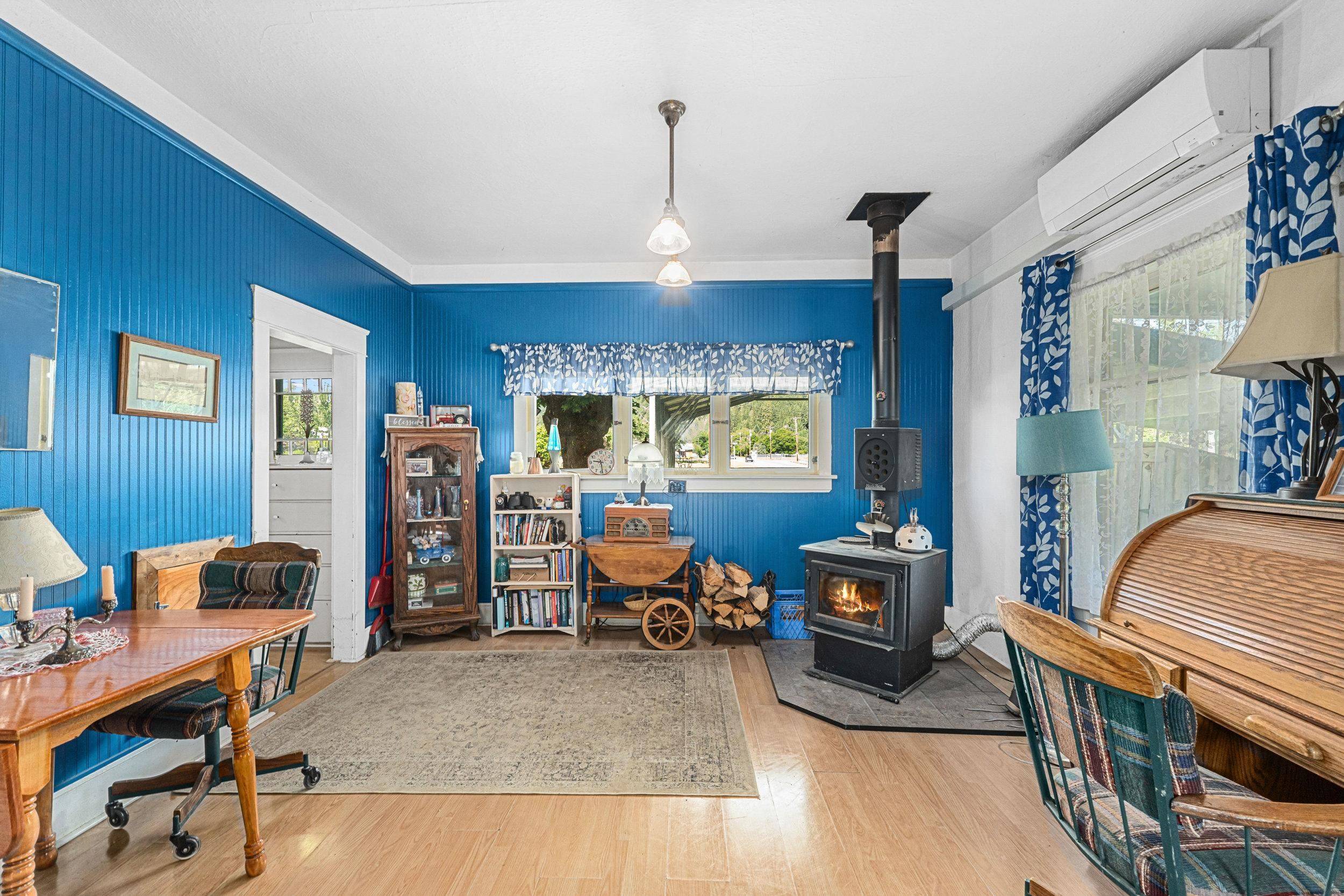 409 Houghton St, Ione, WA 99139