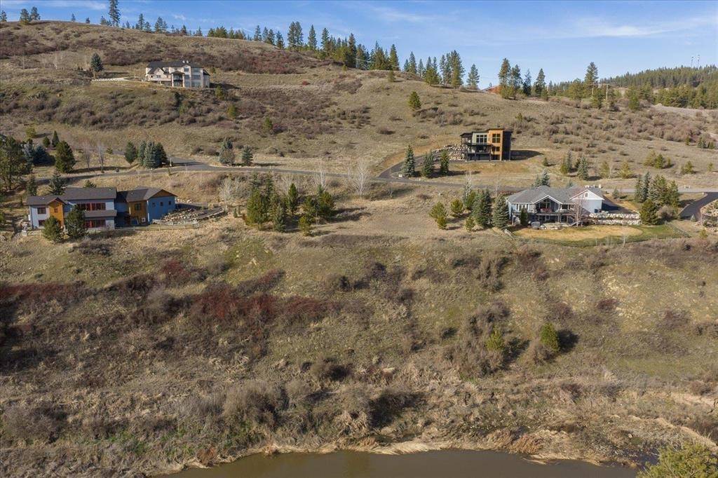 11511 S Fairway Ridge Ln, Spokane, WA 99224
