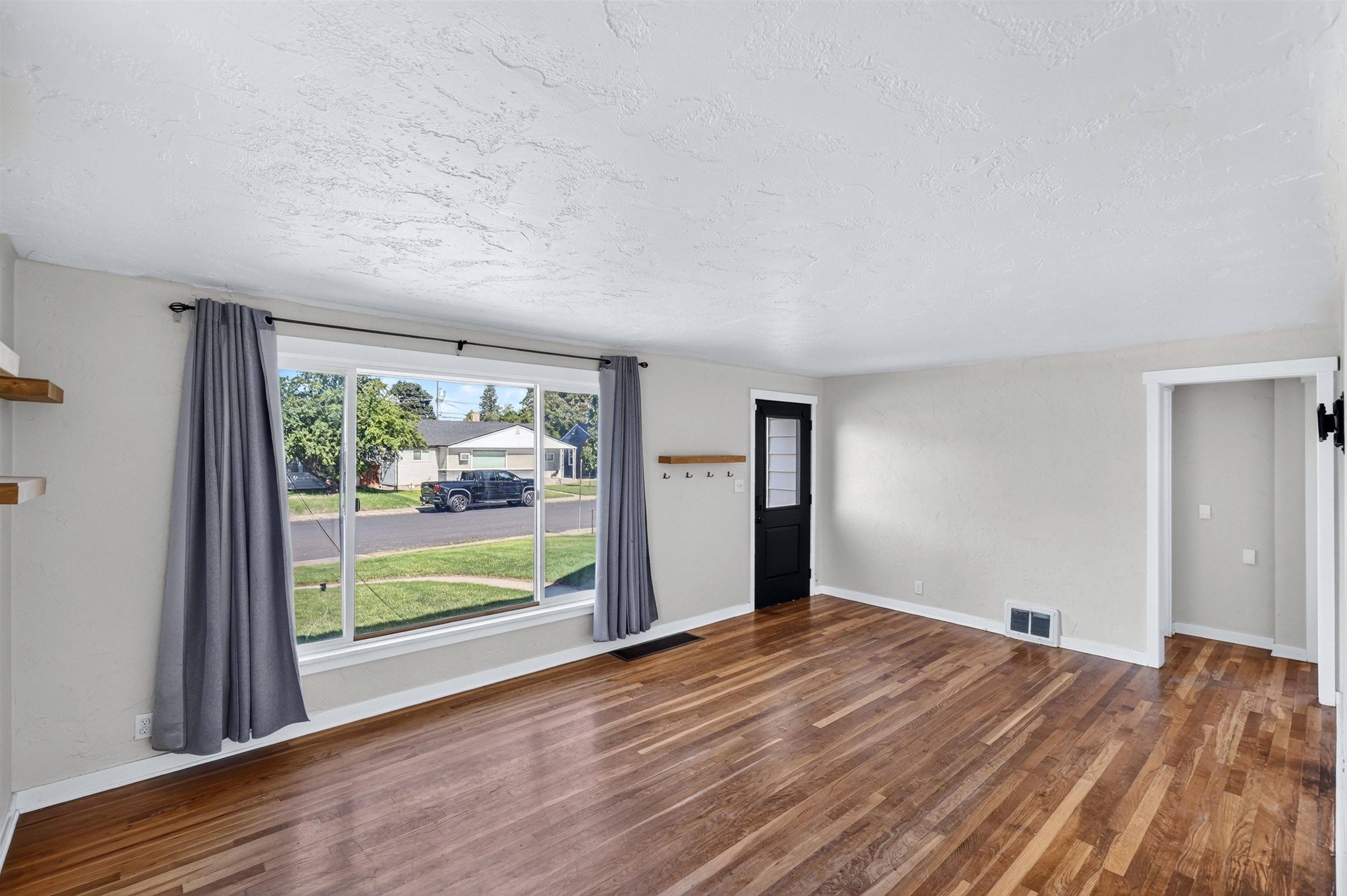 5104 N Elgin St, Spokane, WA 99205