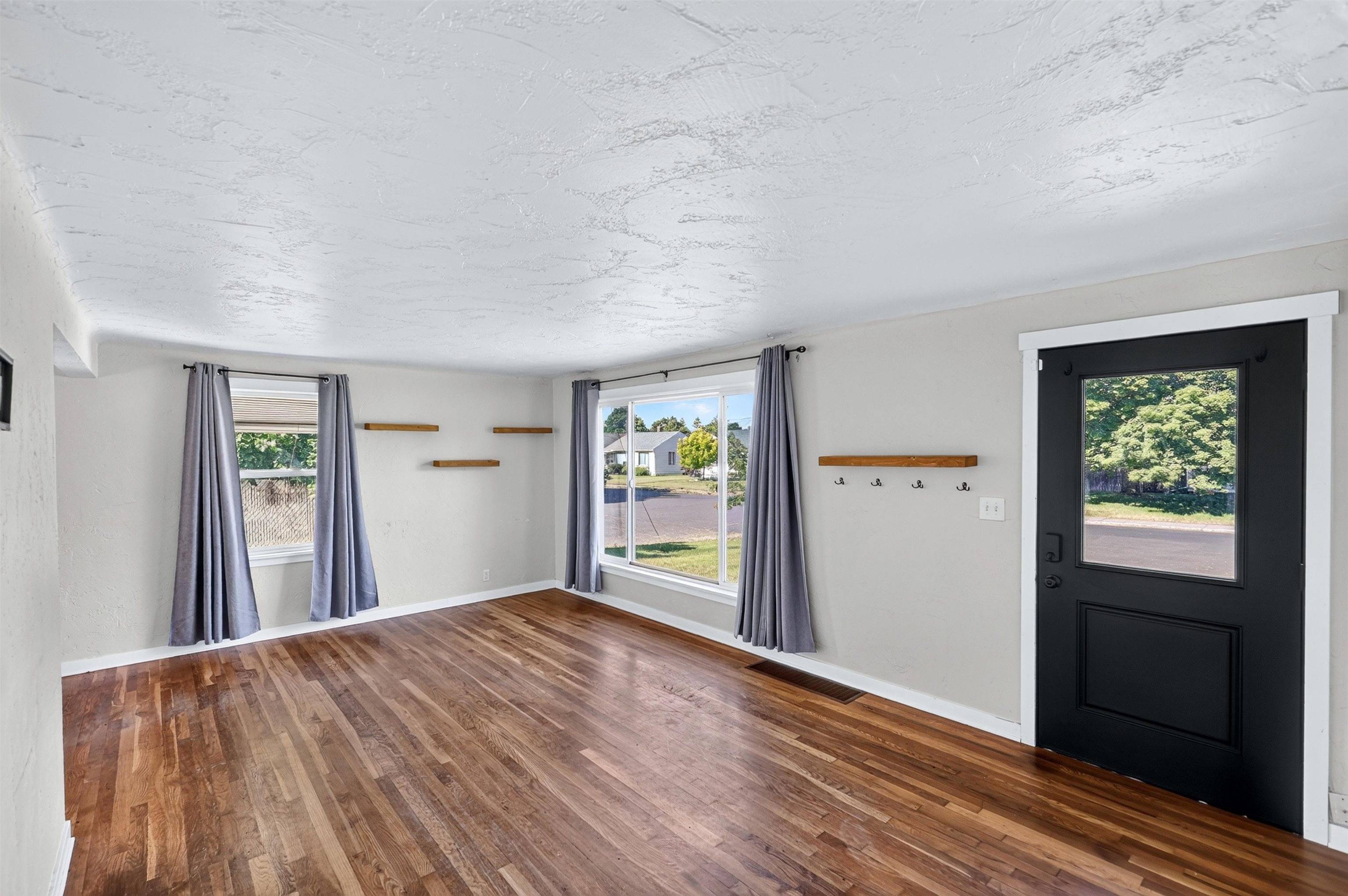 5104 N Elgin St, Spokane, WA 99205