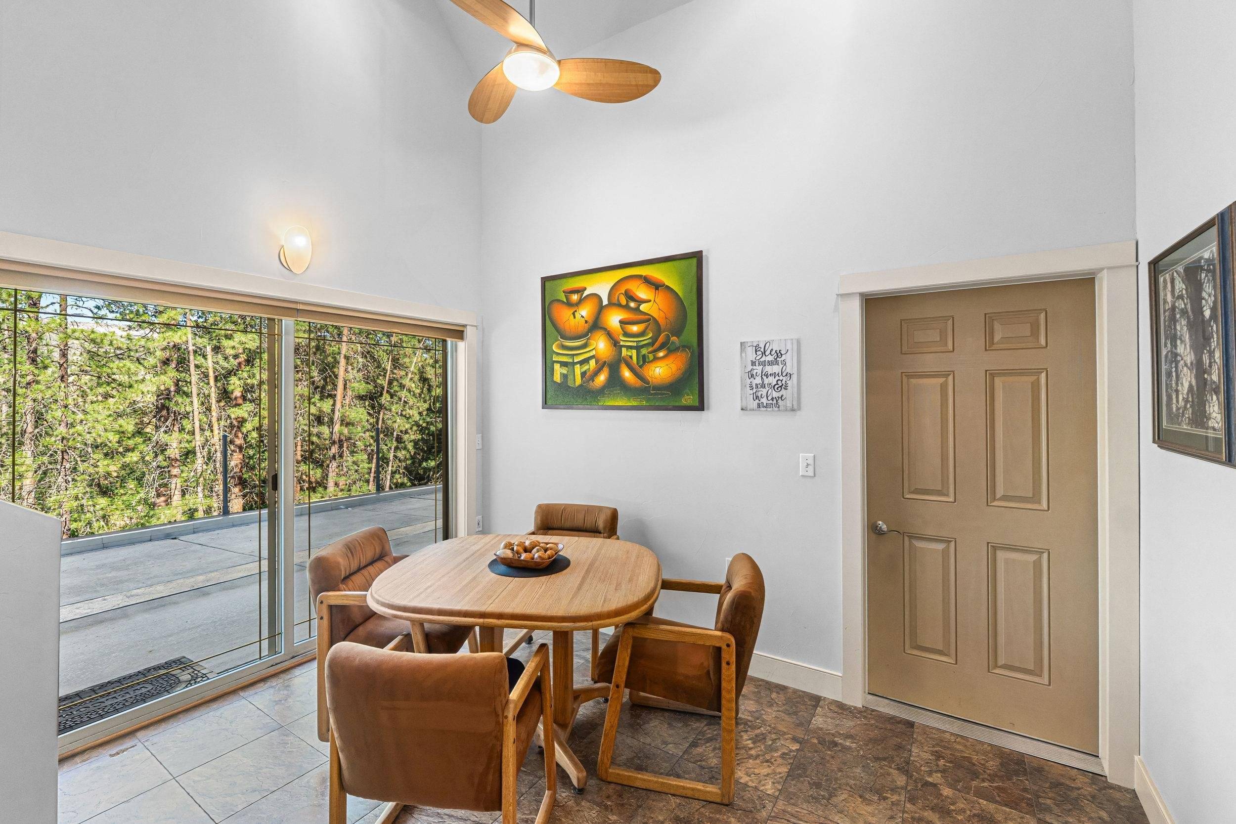 41840 N Porcupine Bay Rd, Davenport, WA 99122