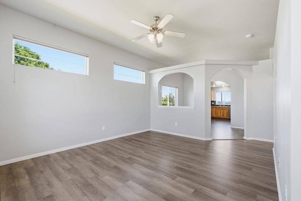 9428 N Oak St, Spokane, WA 99208