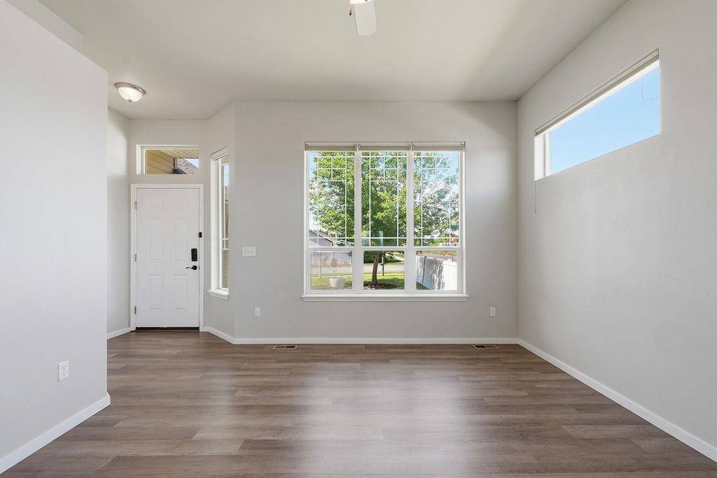 9428 N Oak St, Spokane, WA 99208
