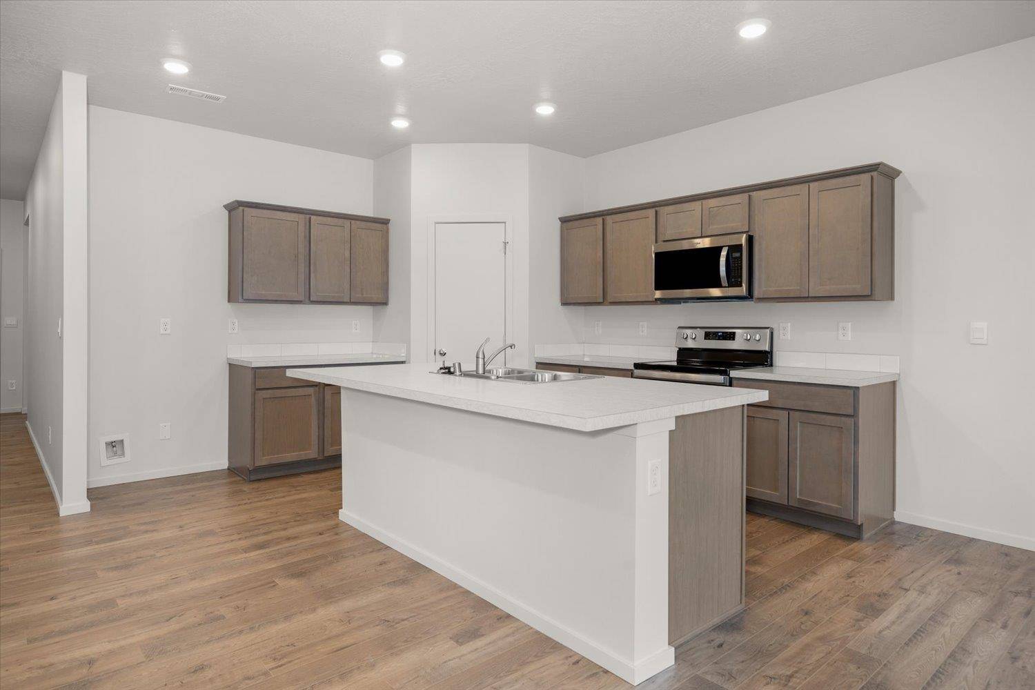 13540 W Sprague Ave, Airway Heights, WA 99001