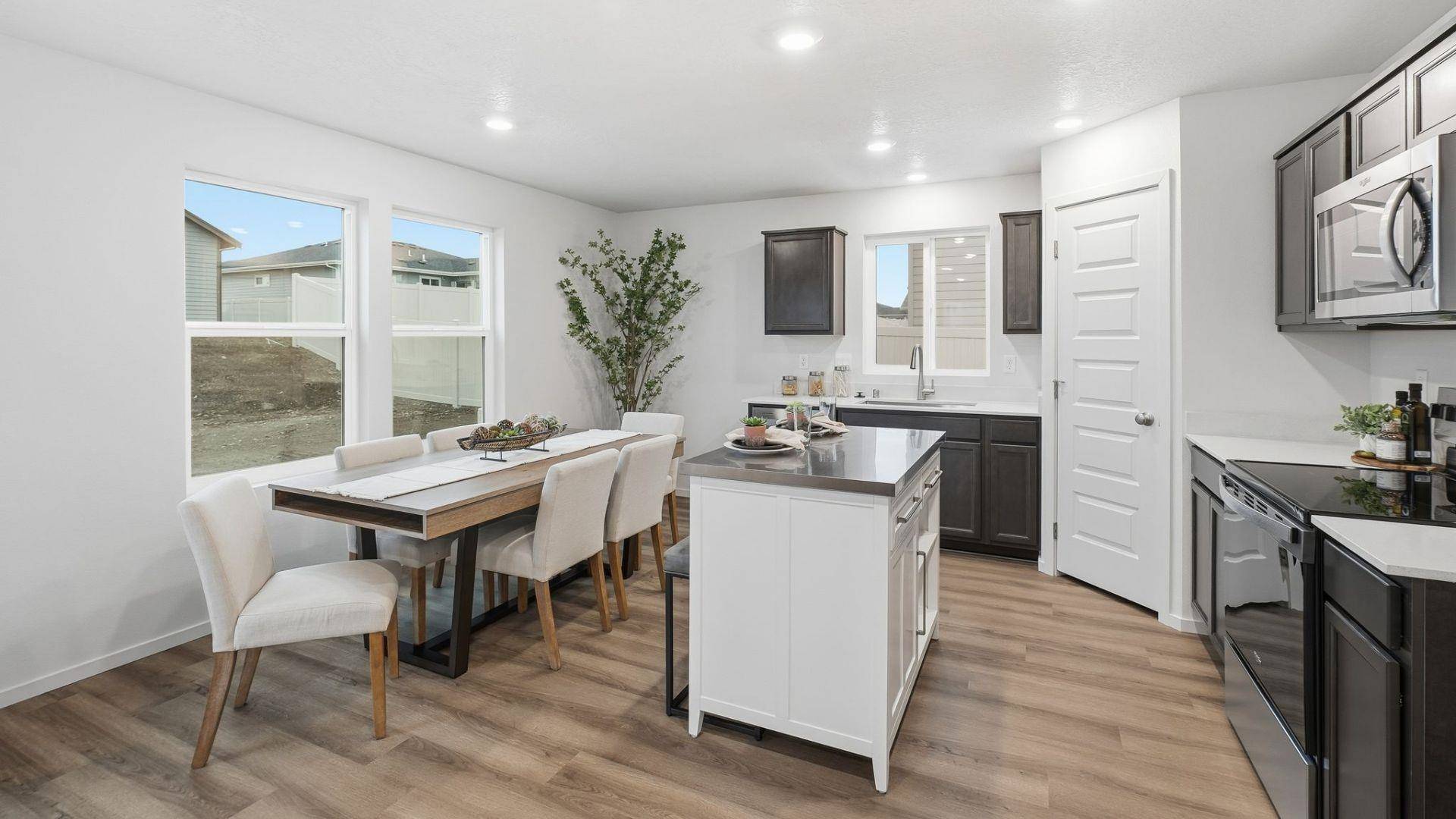 5807 S Bernard St, Spokane, WA 99224