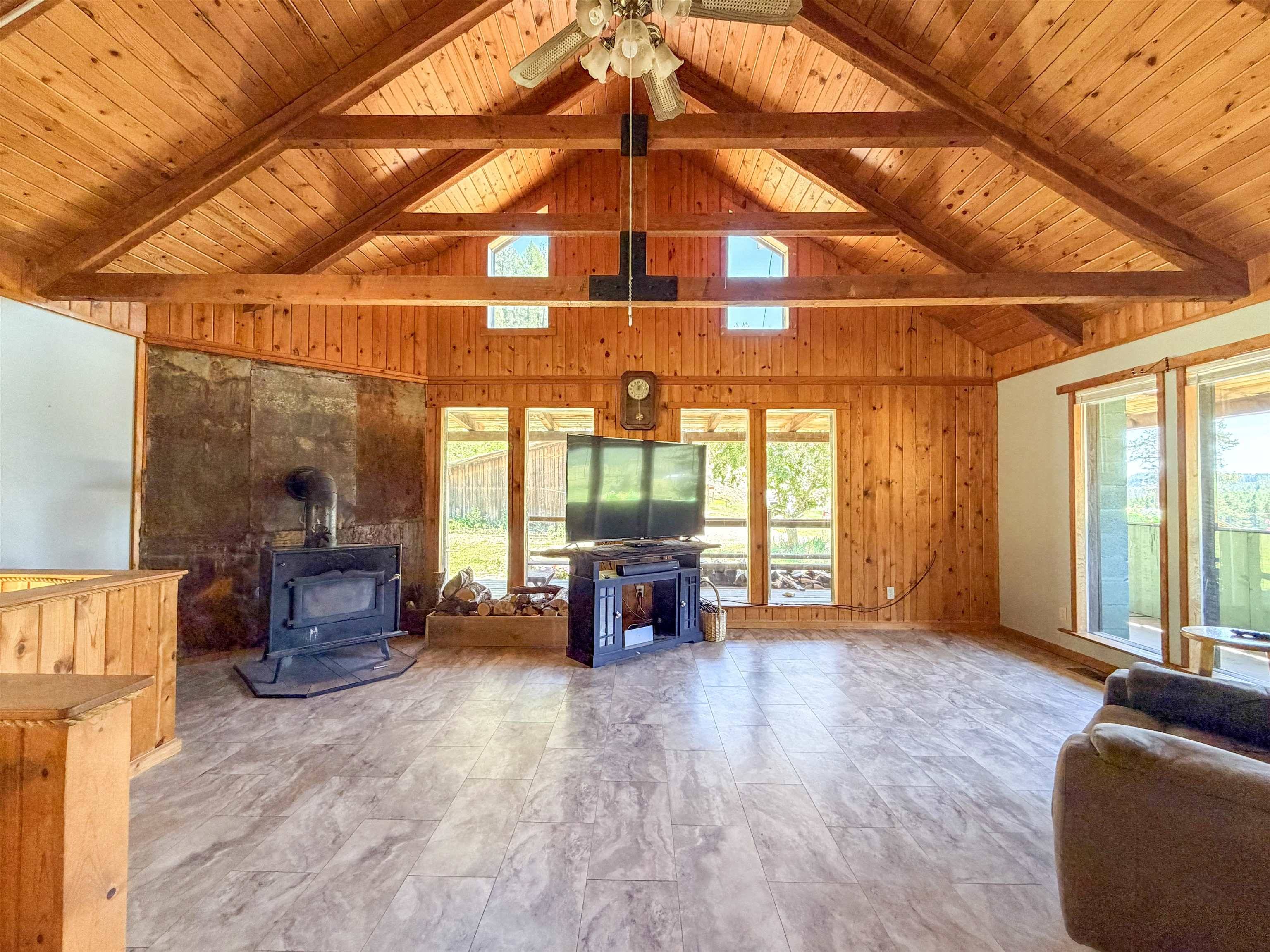2098 Marble Valley Basin Rd, Addy, WA 99101