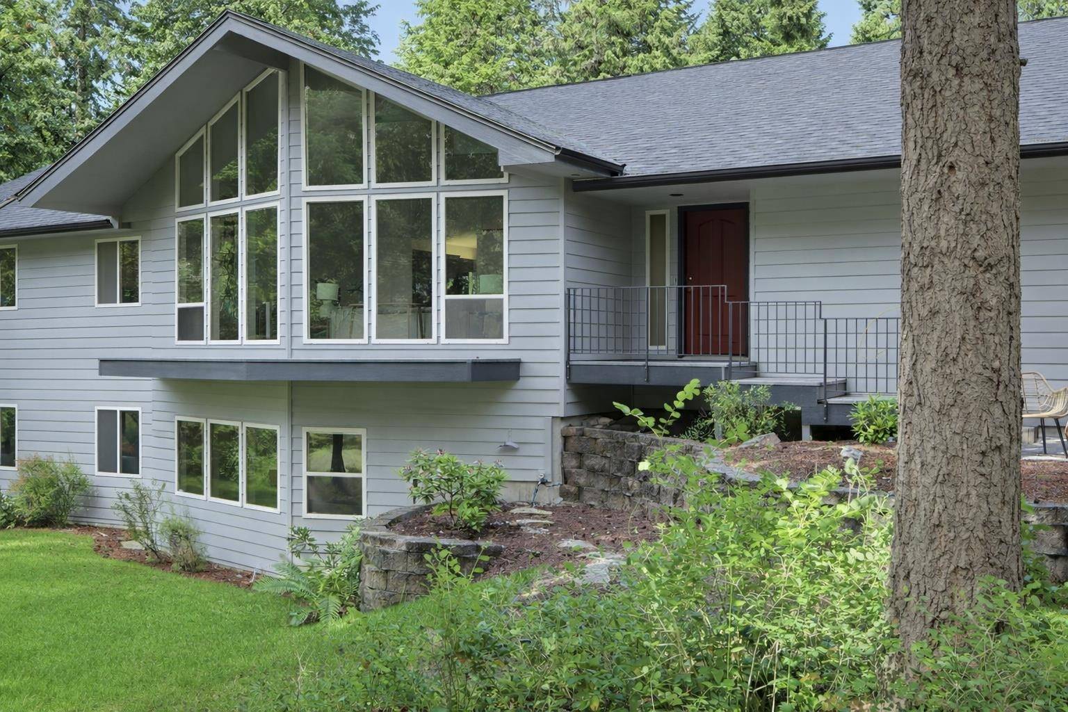 8818 N Ormond Ct, Newman Lake, WA 99025