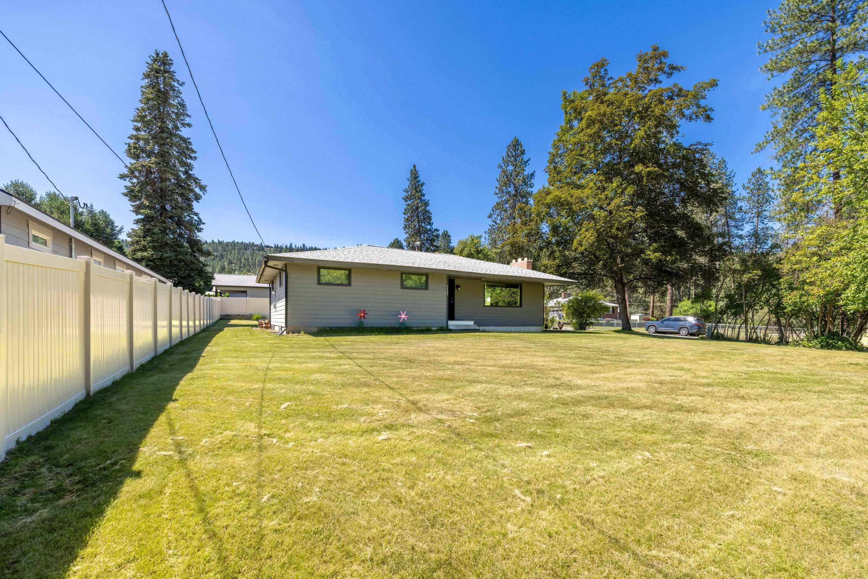 2609 W Waikiki St, Spokane, WA 99218