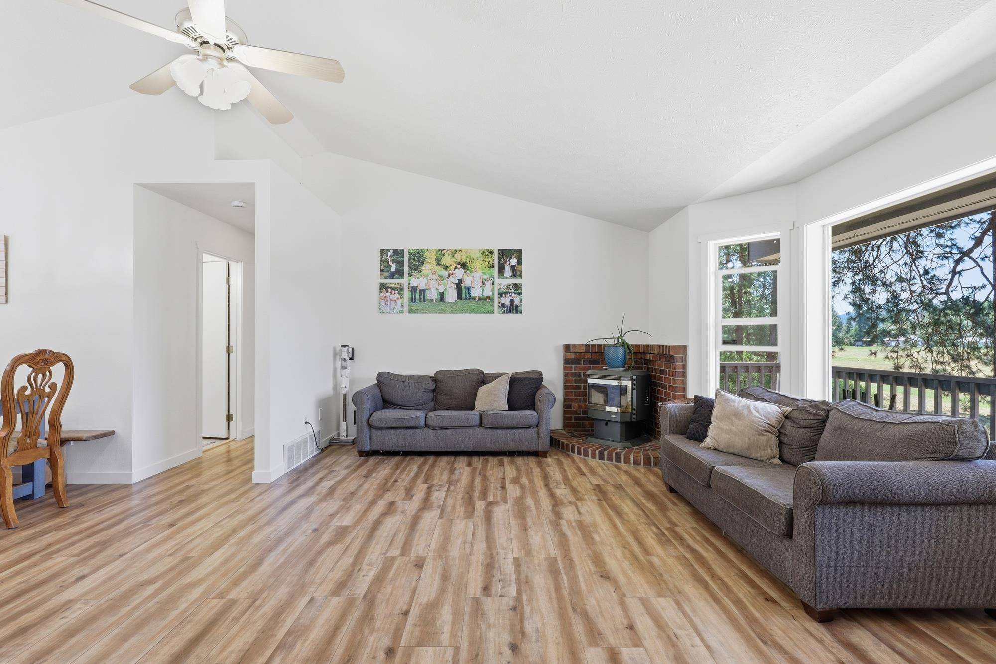 37106 N Muehle Rd, Elk, WA 99009