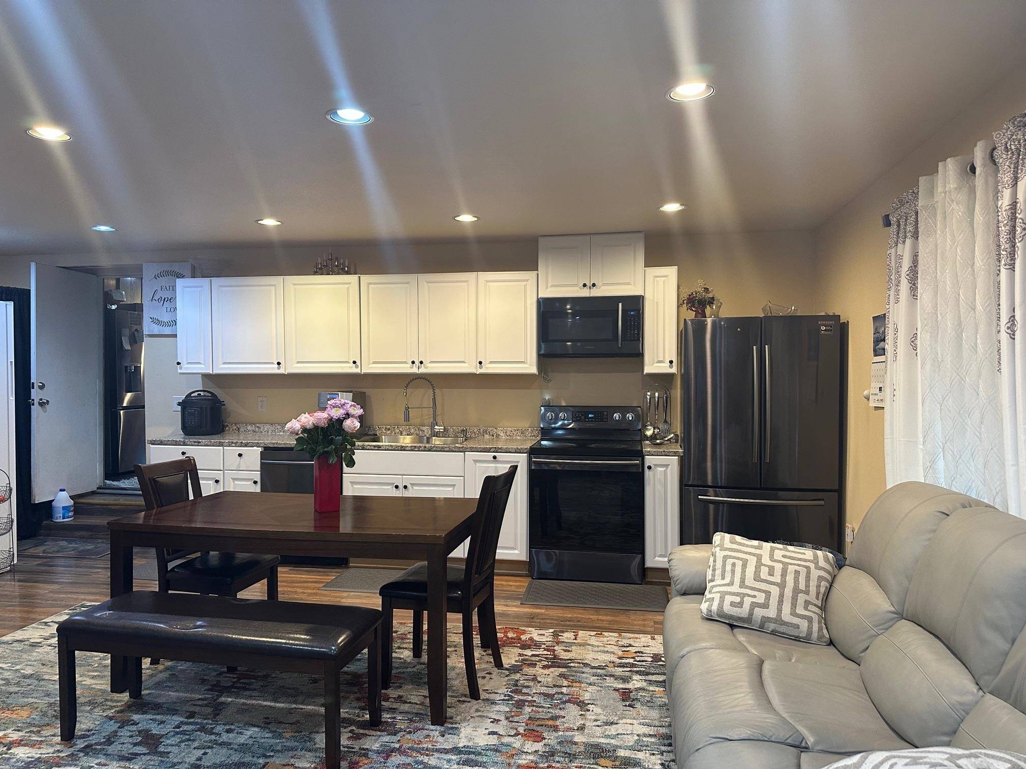 18427 W Burnett Rd, Nine Mile Falls, WA 99026