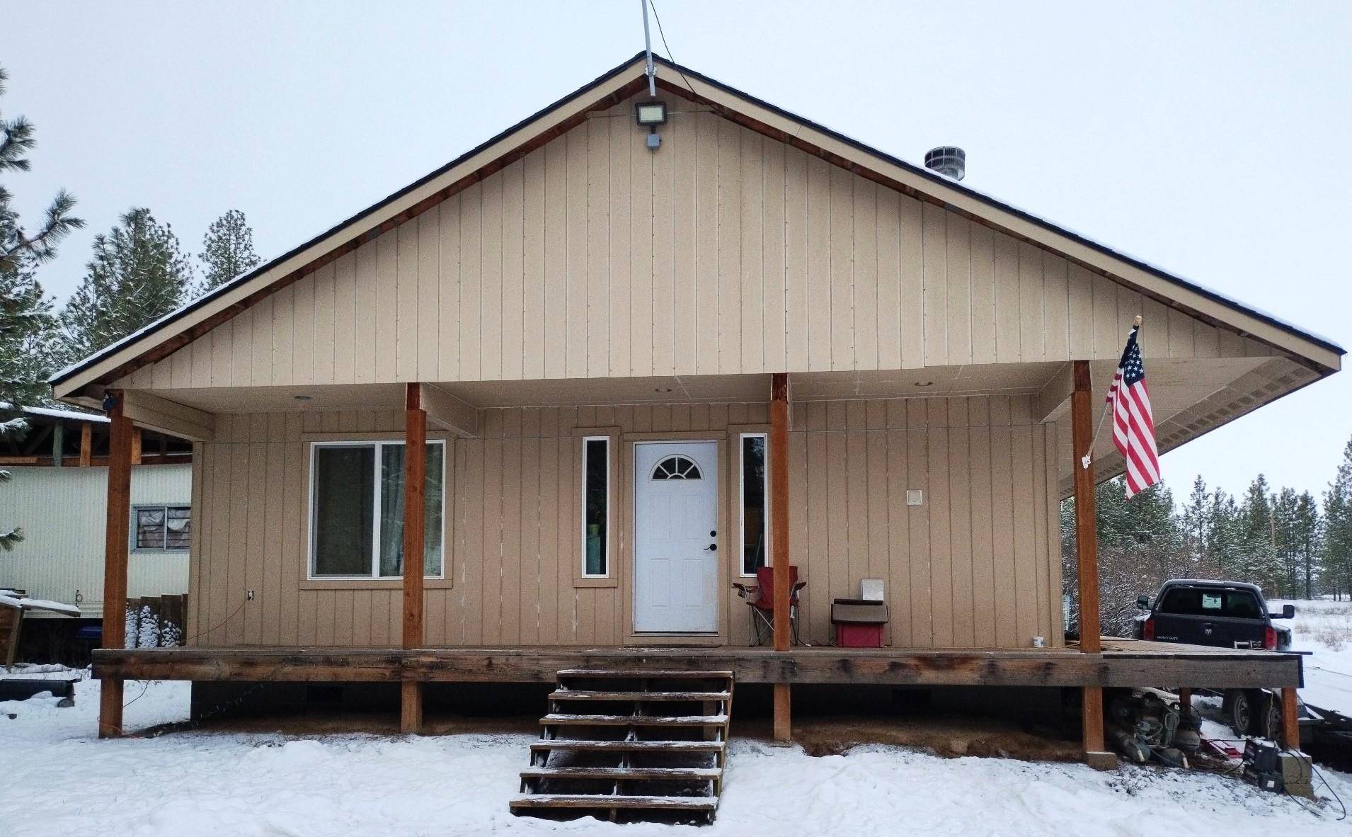 18427 W Burnett Rd, Nine Mile Falls, WA 99026