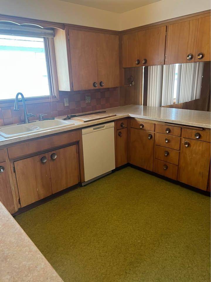 1828 N Dakota St, Spokane, WA 99207