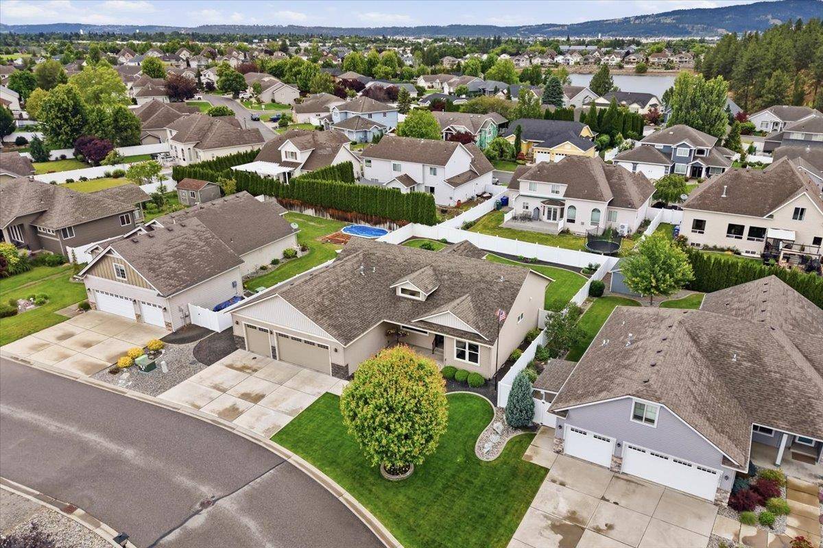 16507 E 10th Ln, Spokane Valley, WA 99037