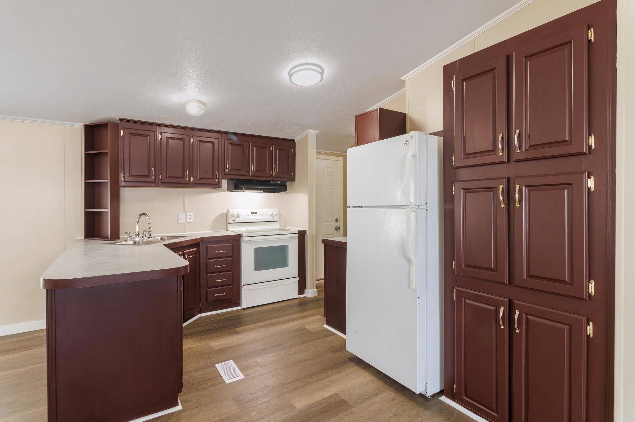 15610 W SR 2 Hwy ##C-16, Medical Lake, WA 99022
