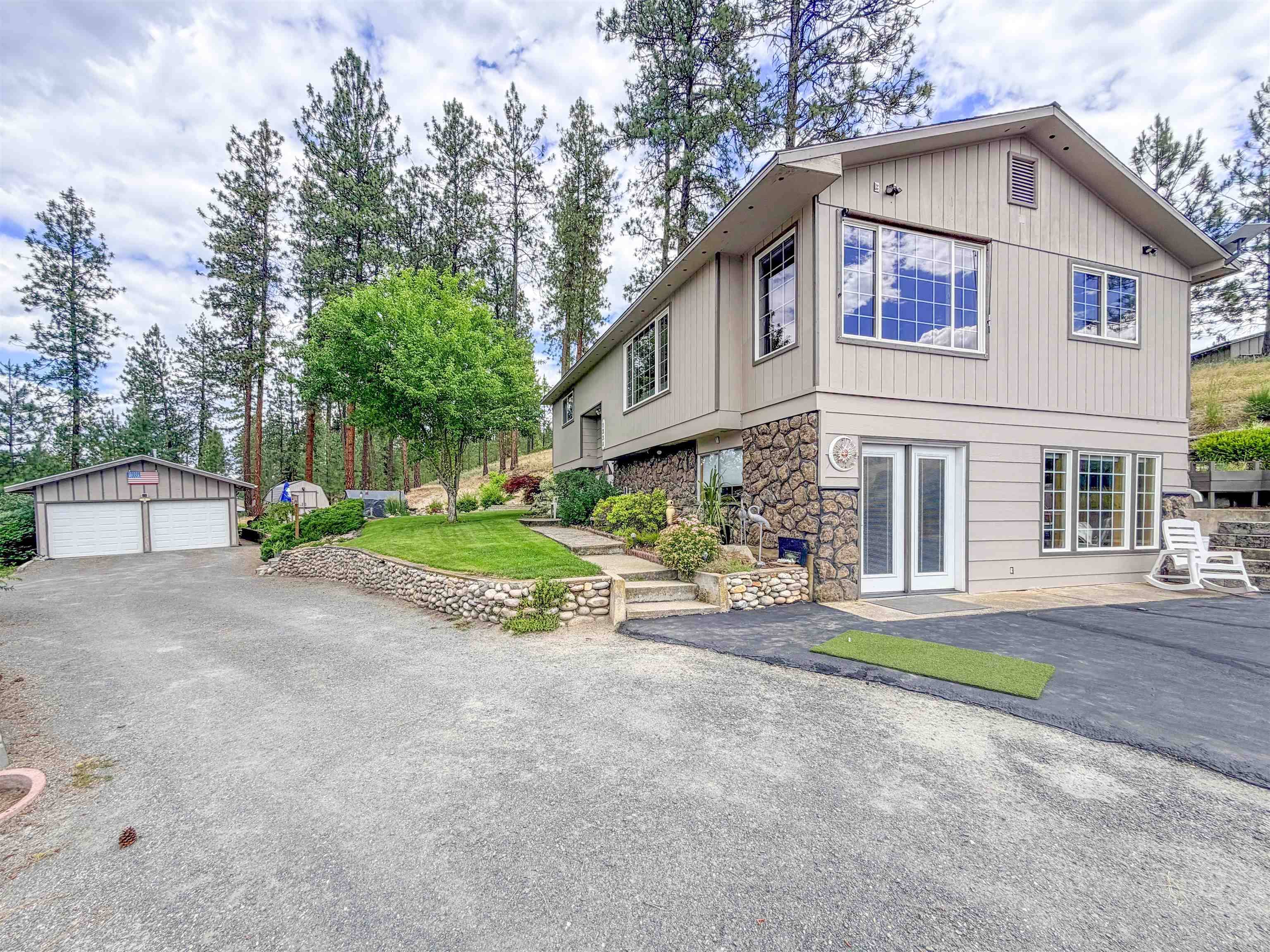 1338 W Old Kettle Rd, Kettle Falls, WA 99141