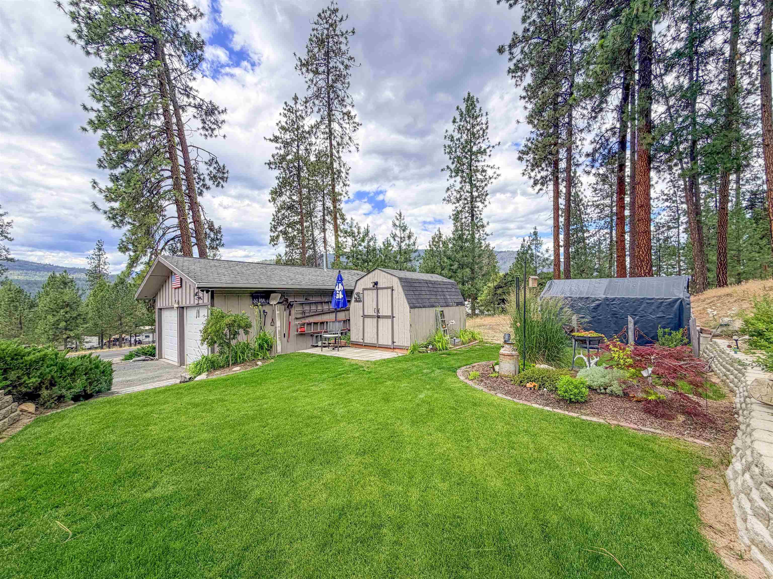 1338 W Old Kettle Rd, Kettle Falls, WA 99141
