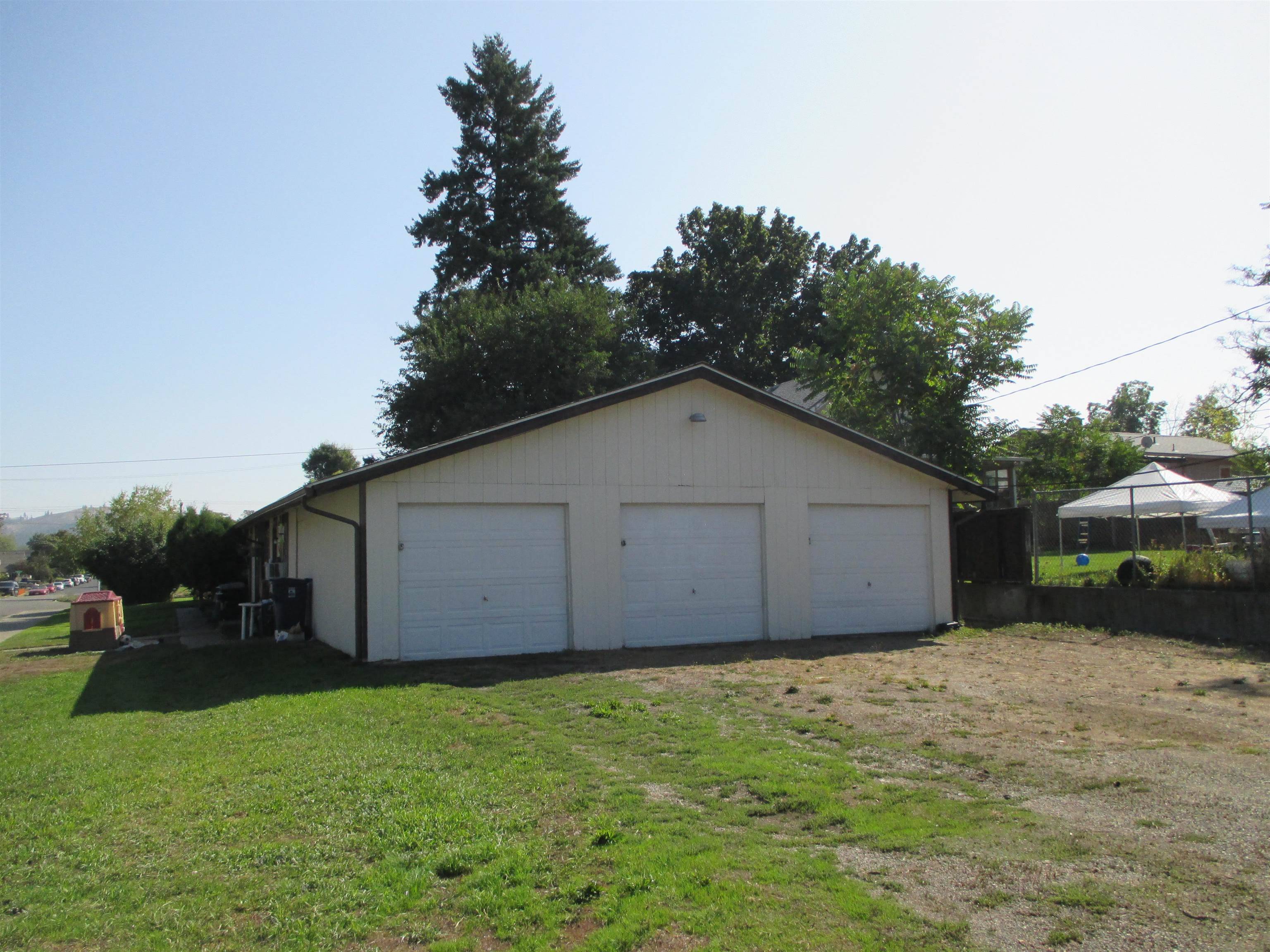 1902 E Everett Ave, Spokane, WA 99207-4404