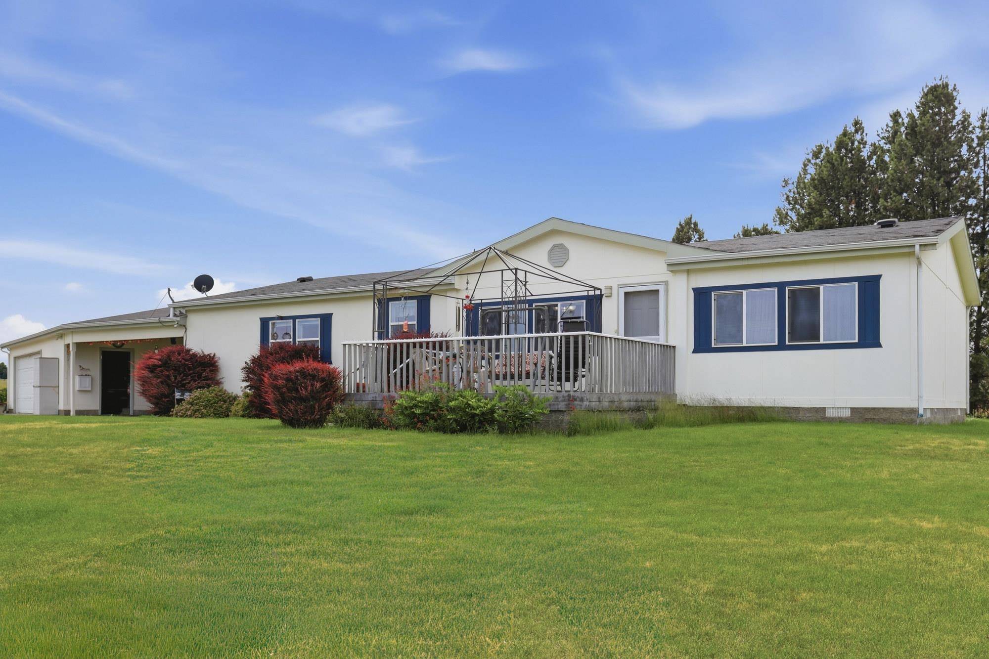 1702 W Denison-Chattaroy Rd, Deer Park, WA 99006