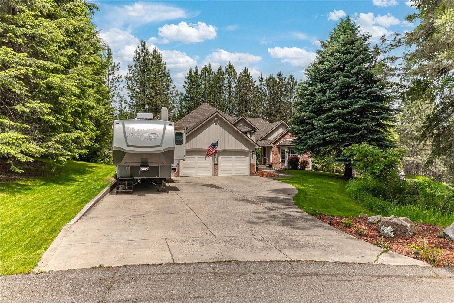 9412 N Oakland Ct, Newman Lake, WA 99025
