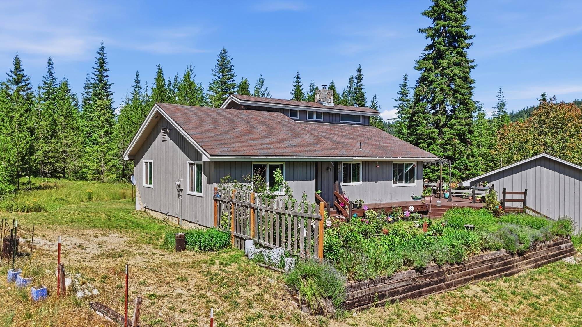 851 Balcom Rd, Newport, WA 99156