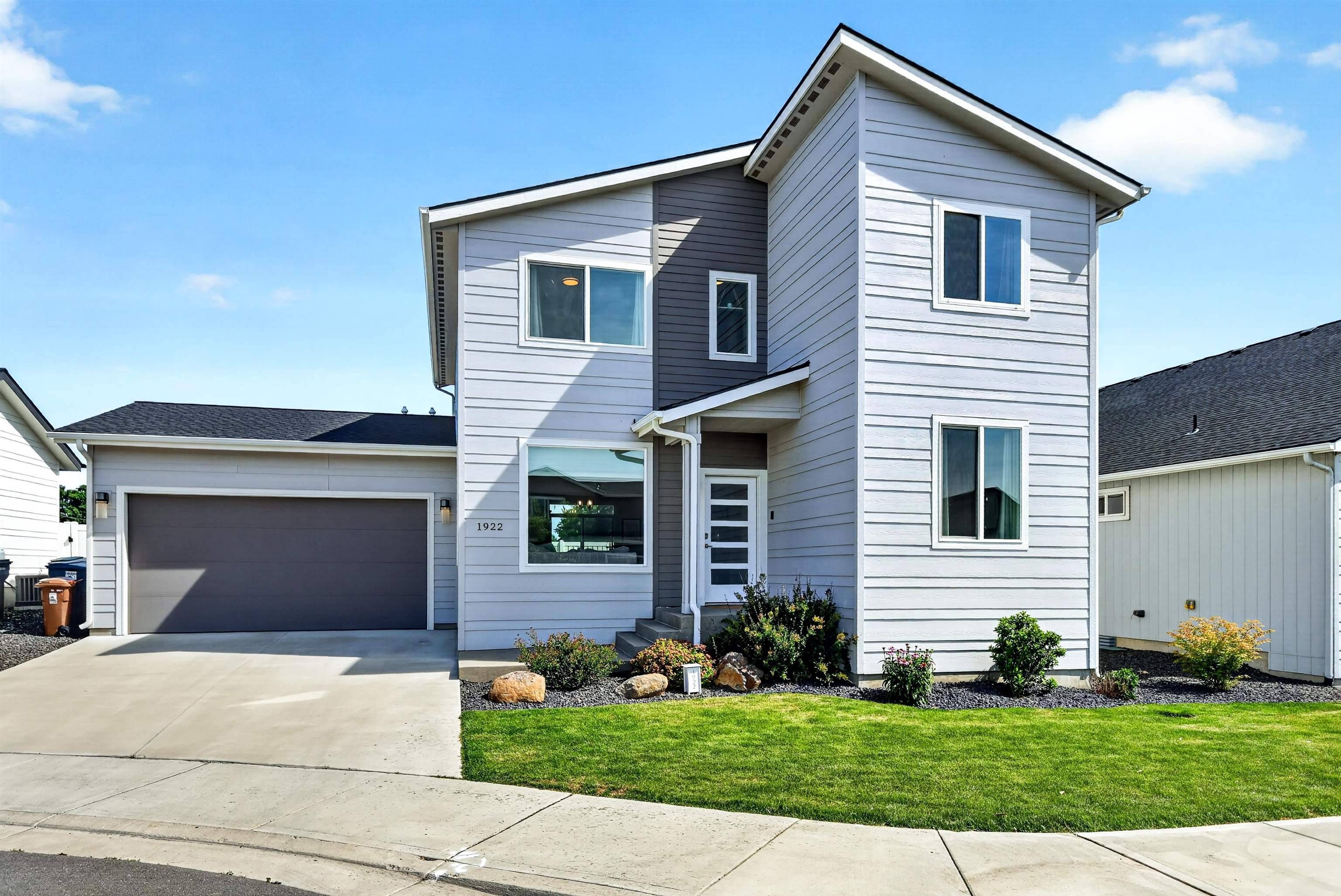 1922 W Lavender Ave, Spokane, WA 99208