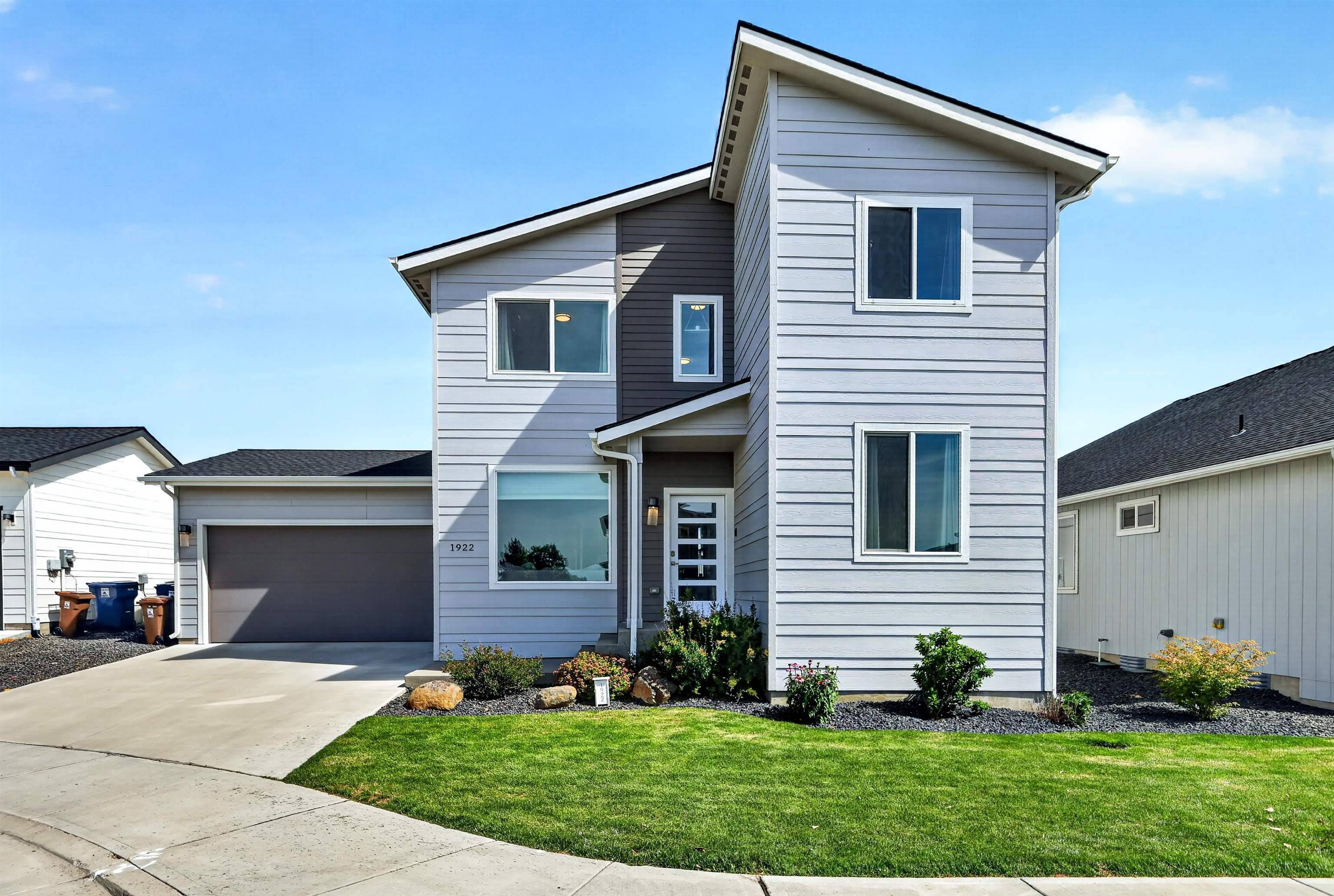 1922 W Lavender Ave, Spokane, WA 99208