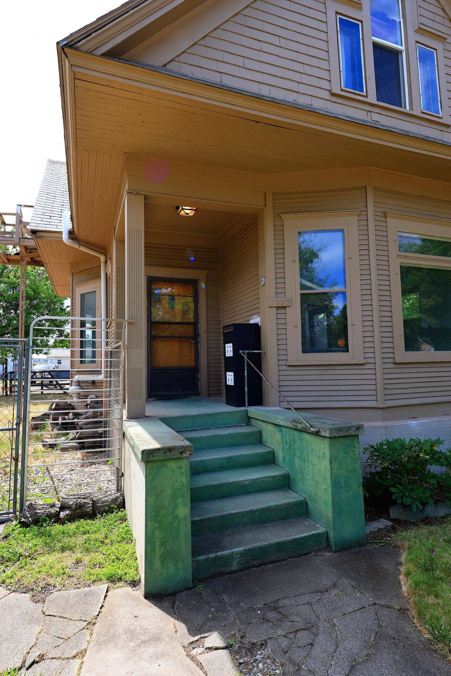 1307 W Spofford Ave, Spokane, WA 99205