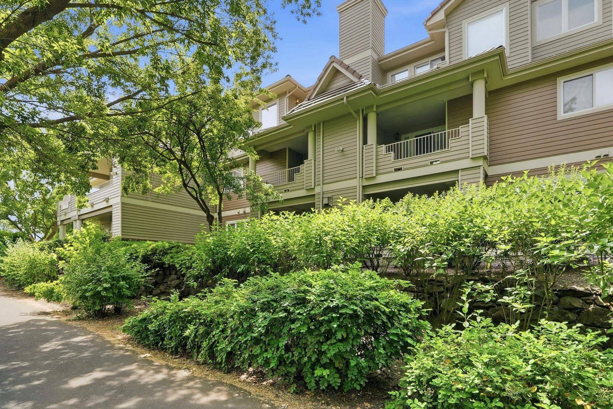 639 N Riverpoint Blvd #H203, Spokane, WA 99202