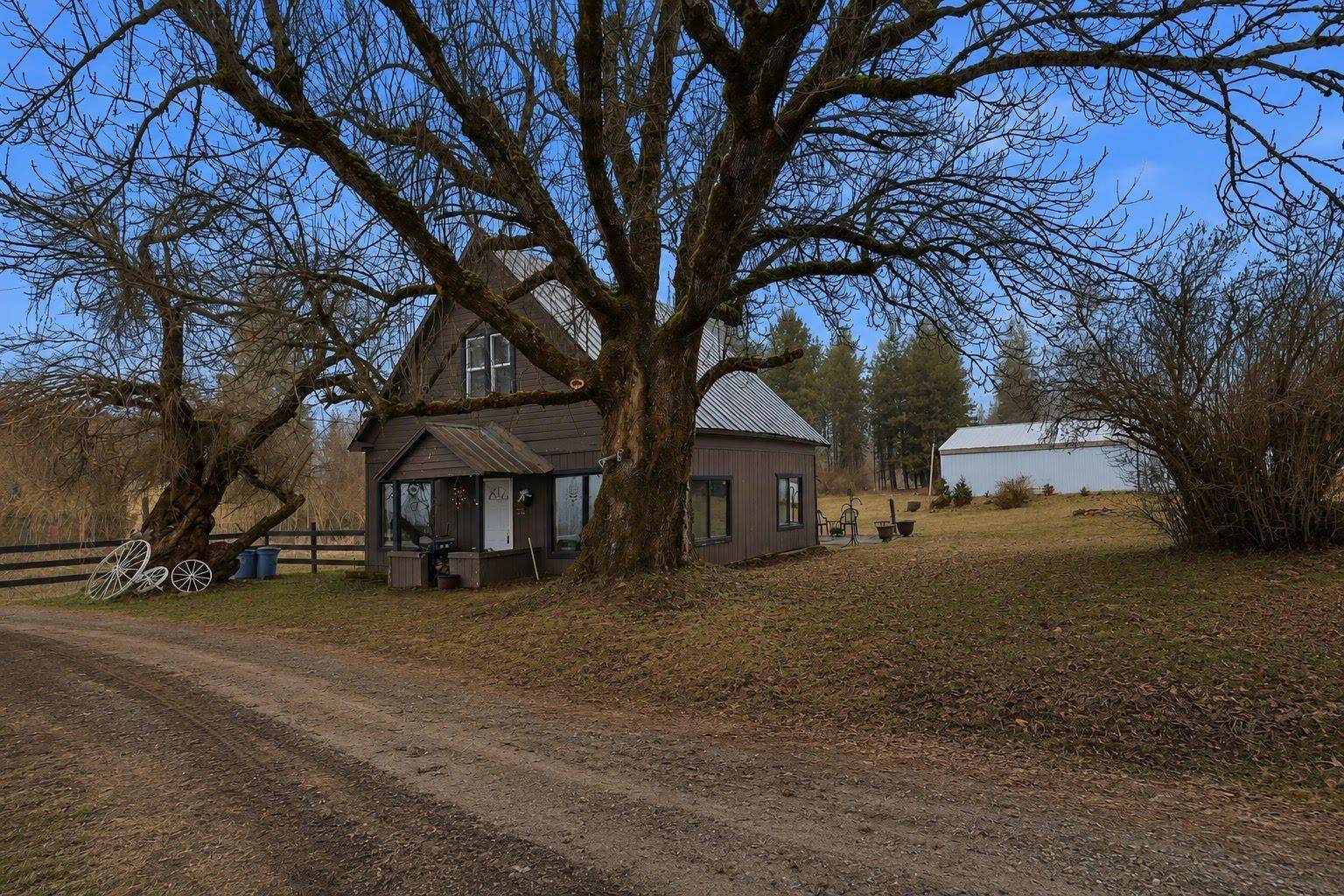 305 River Rd, Usk, WA 99180