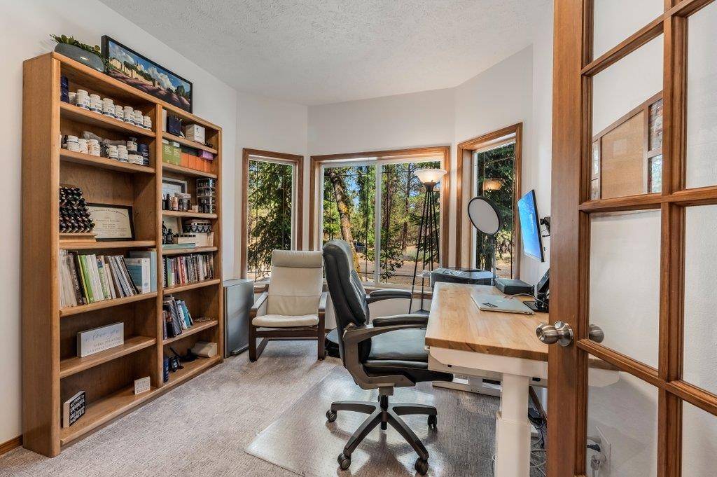 8217 W Rutter Pkwy, Spokane, WA 99208