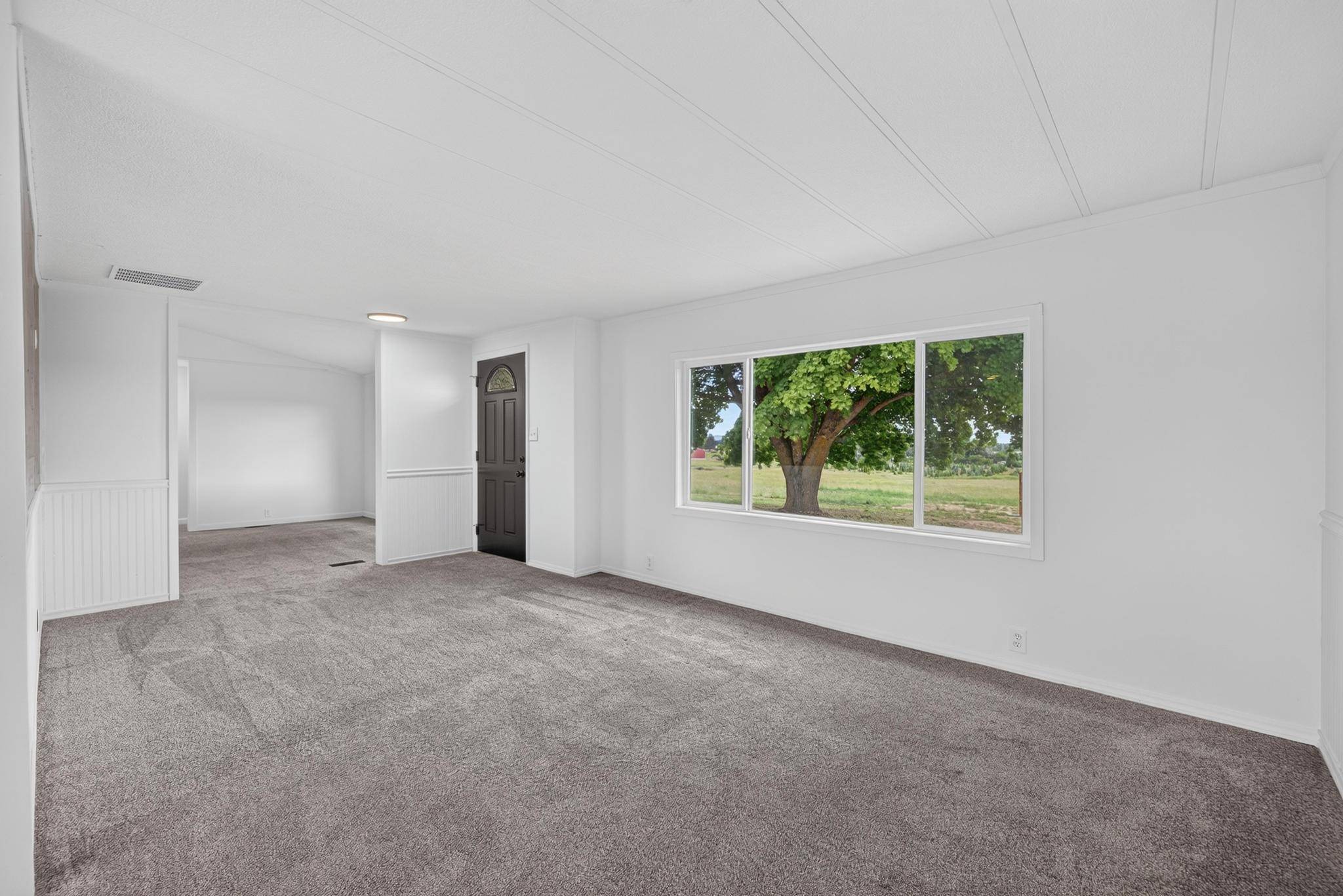 10215 E Day Mt Spokane Rd, Mead, WA 99021